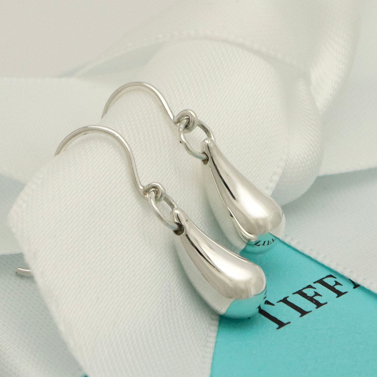 Tiffany & Co. Peretti Teardrop Dangle Earrings Sterling Silver 925