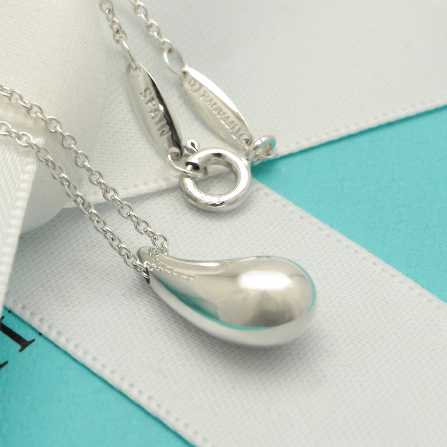 TIFFANY&Co.  ティアドロップ エルサペレッティ ネックレス AG925