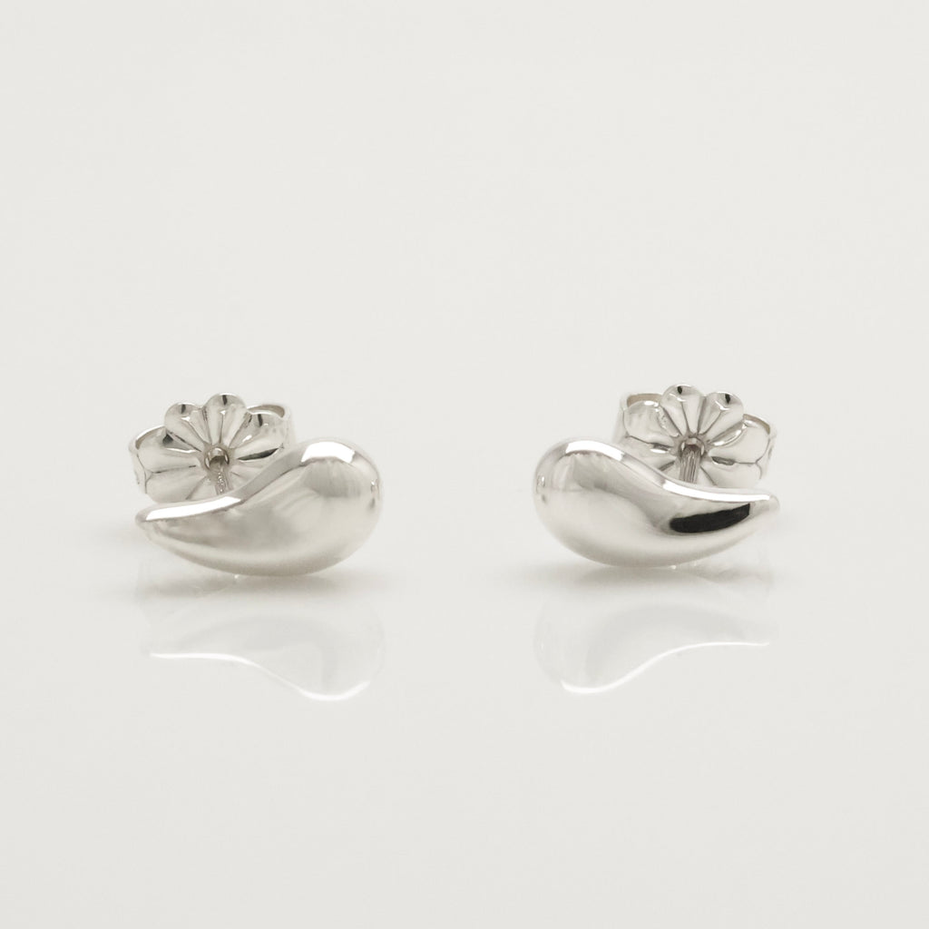 TIFFANY&Co. ティアドロップ エルサペレッティ スタッド ピアス AG925