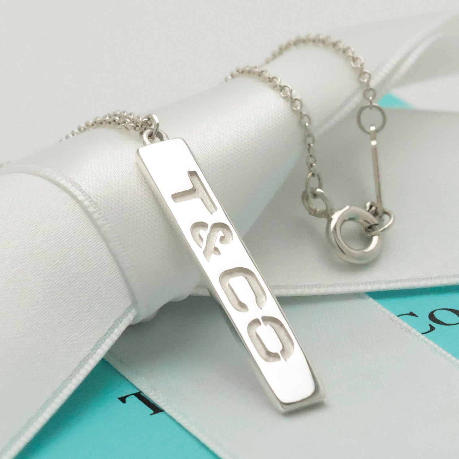 TIFFANY&Co.Ｔ & CO ロゴ バー ネックレス AG925