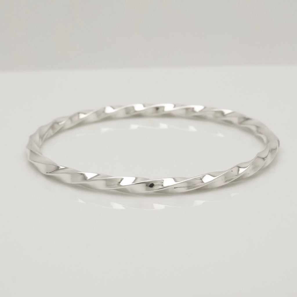 Tiffany & Co. Twist Knife Edge Bangle Bracelet Sterling Silver 925