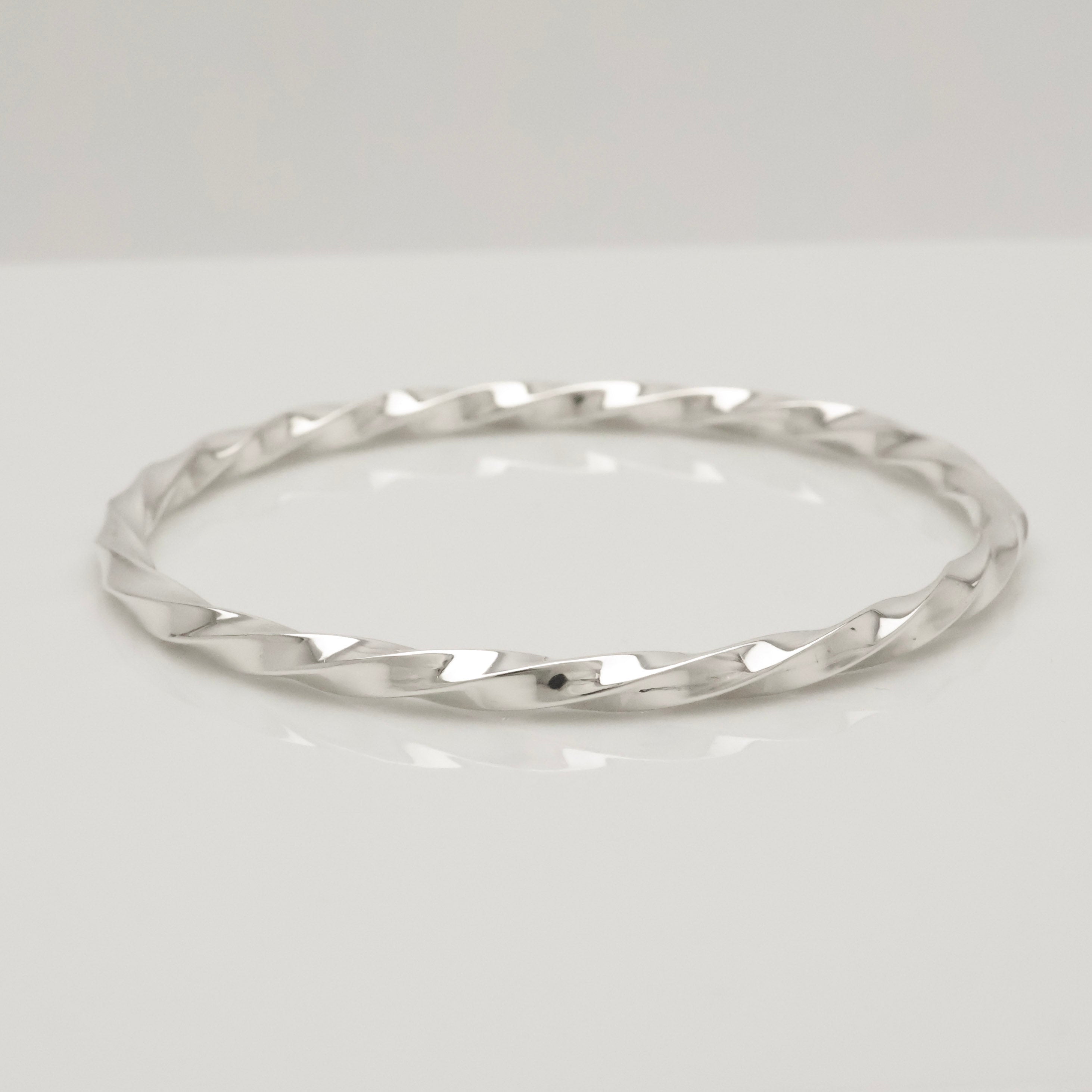 Tiffany & Co. Twist Knife Edge Bangle Bracelet Sterling Silver 925