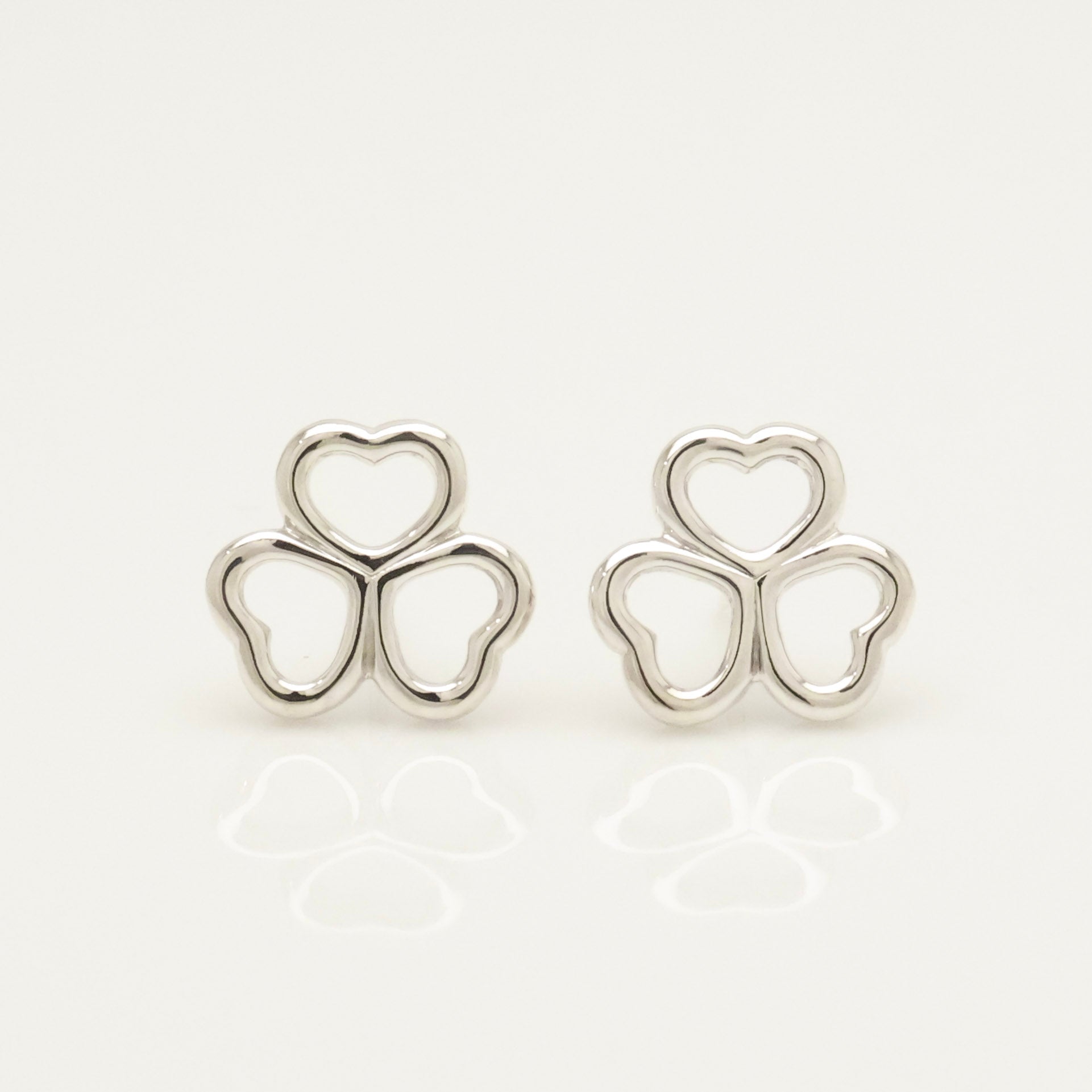 TIFFANY&Co. 3 ハート クローバー スタッド ピアス AG925