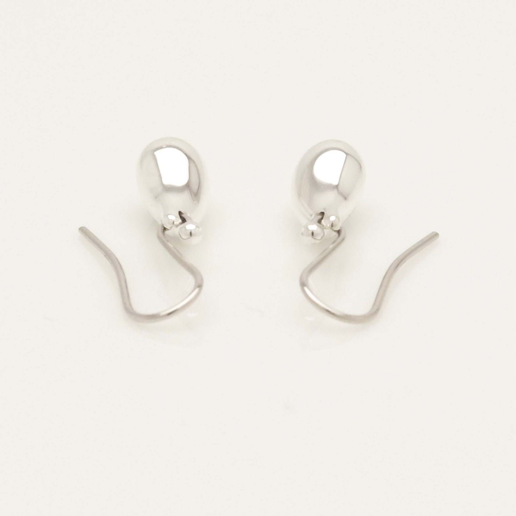 TIFFANY&Co. ティアドロップ エルサペレッティ フック ピアス AG925