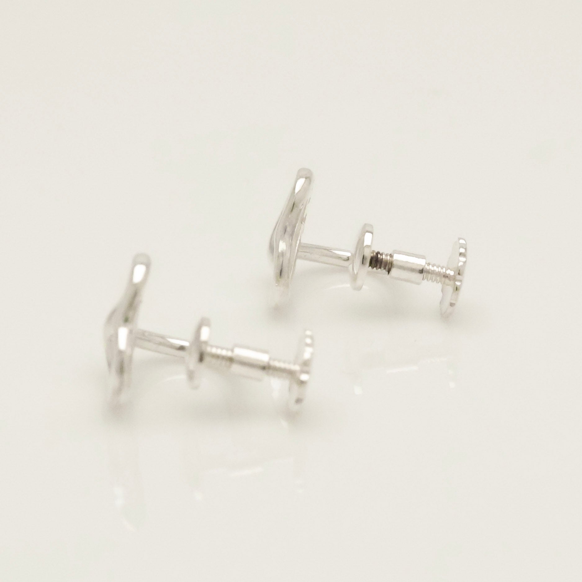 Tiffany & Co. Peretti Open Heart Screw back Earrings Sterling Silver 925