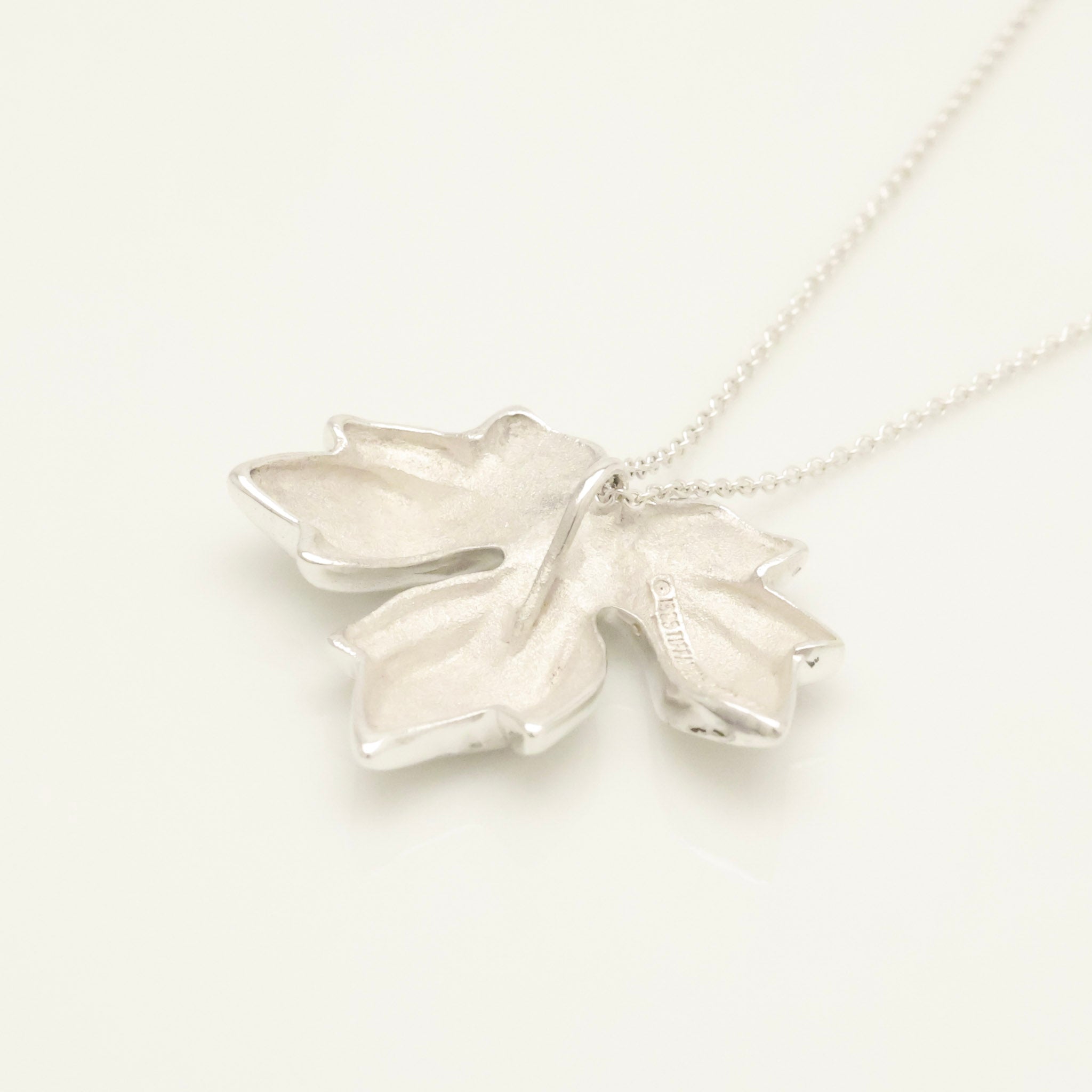 TIFFANY&Co. メイプル リーフ ネックレス AG925
