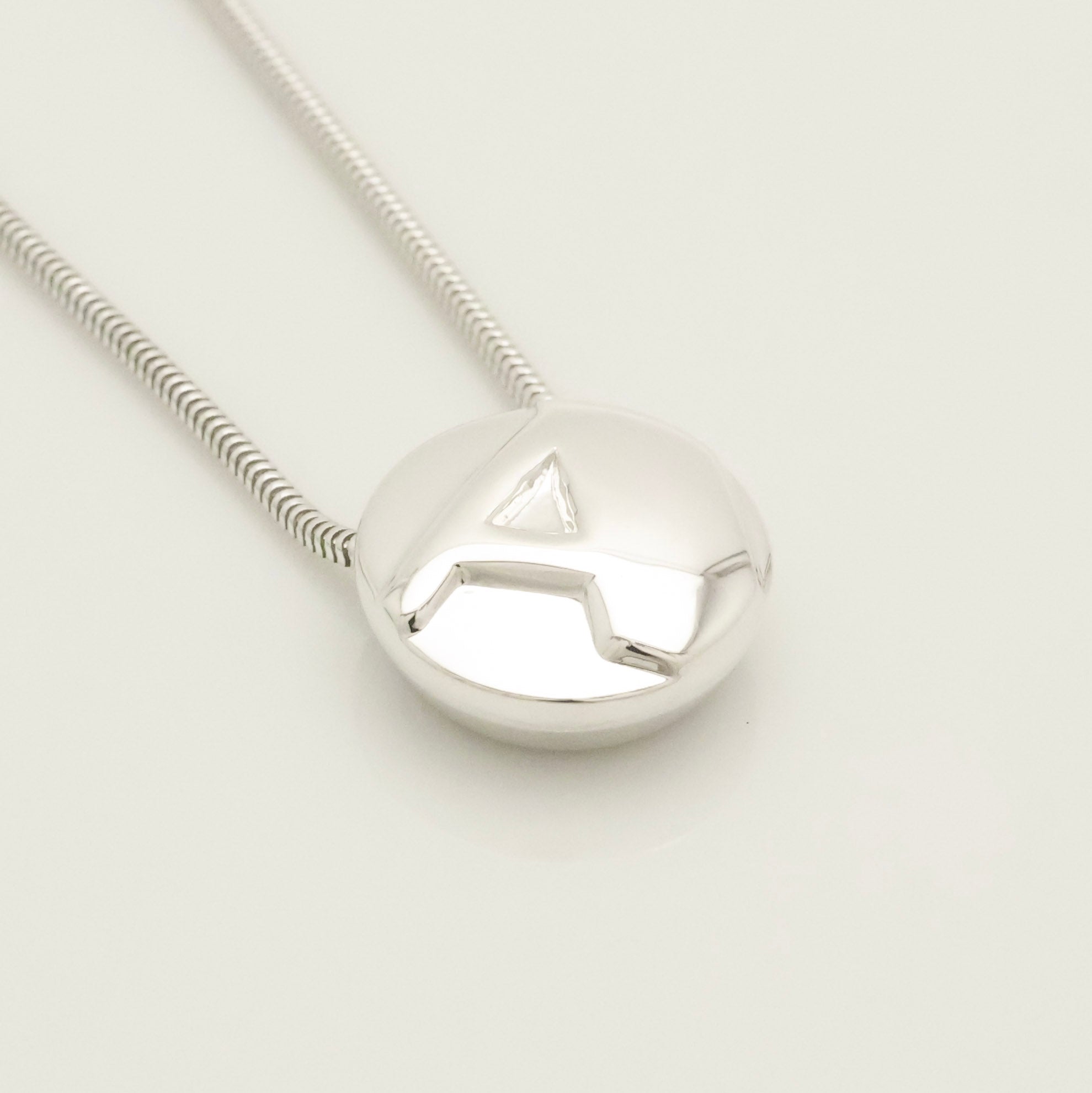  Tiffany & Co. Initial Letter "A" Round Necklace Sterling Silver 925