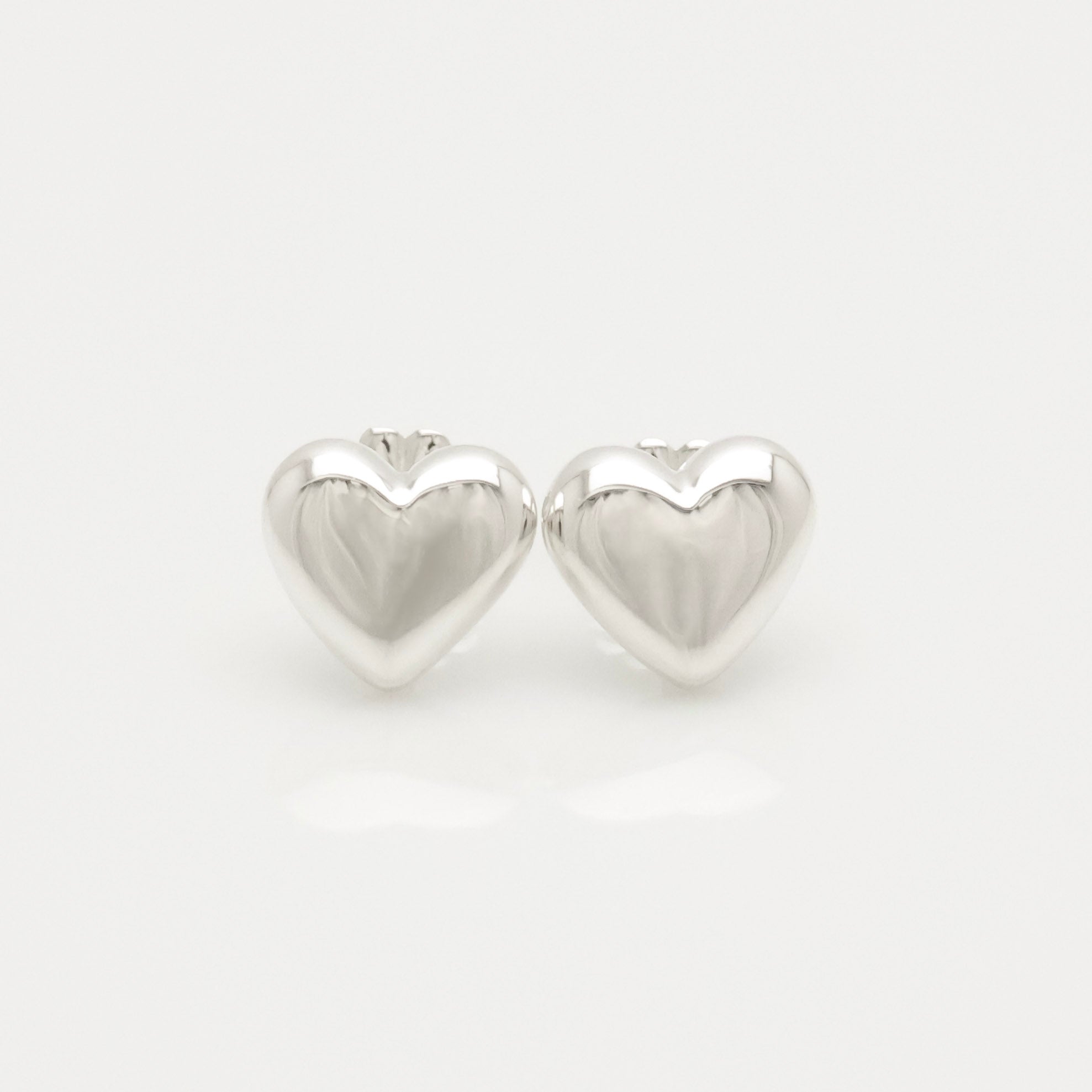 TIFFANY&Co. パフ ハート スタッド ピアス AG925