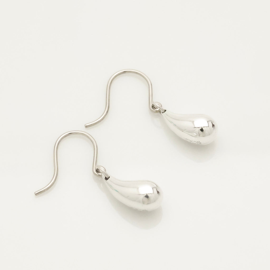 TIFFANY&Co. ティアドロップ エルサペレッティ フック ピアス AG925