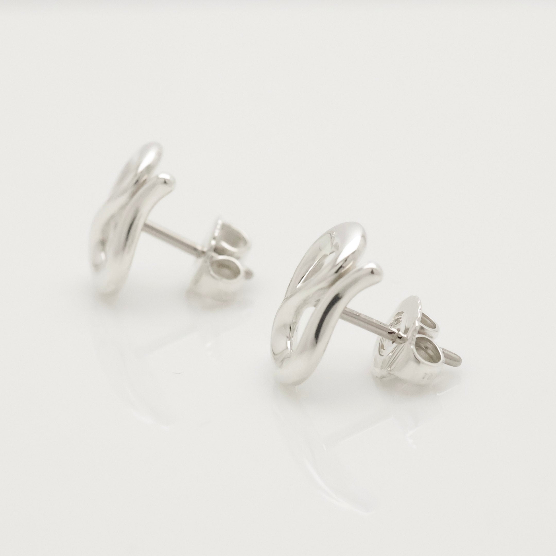 TIFFANY&Co. オープン ウェーブ エルサペレッティ スタッド ピアス AG925