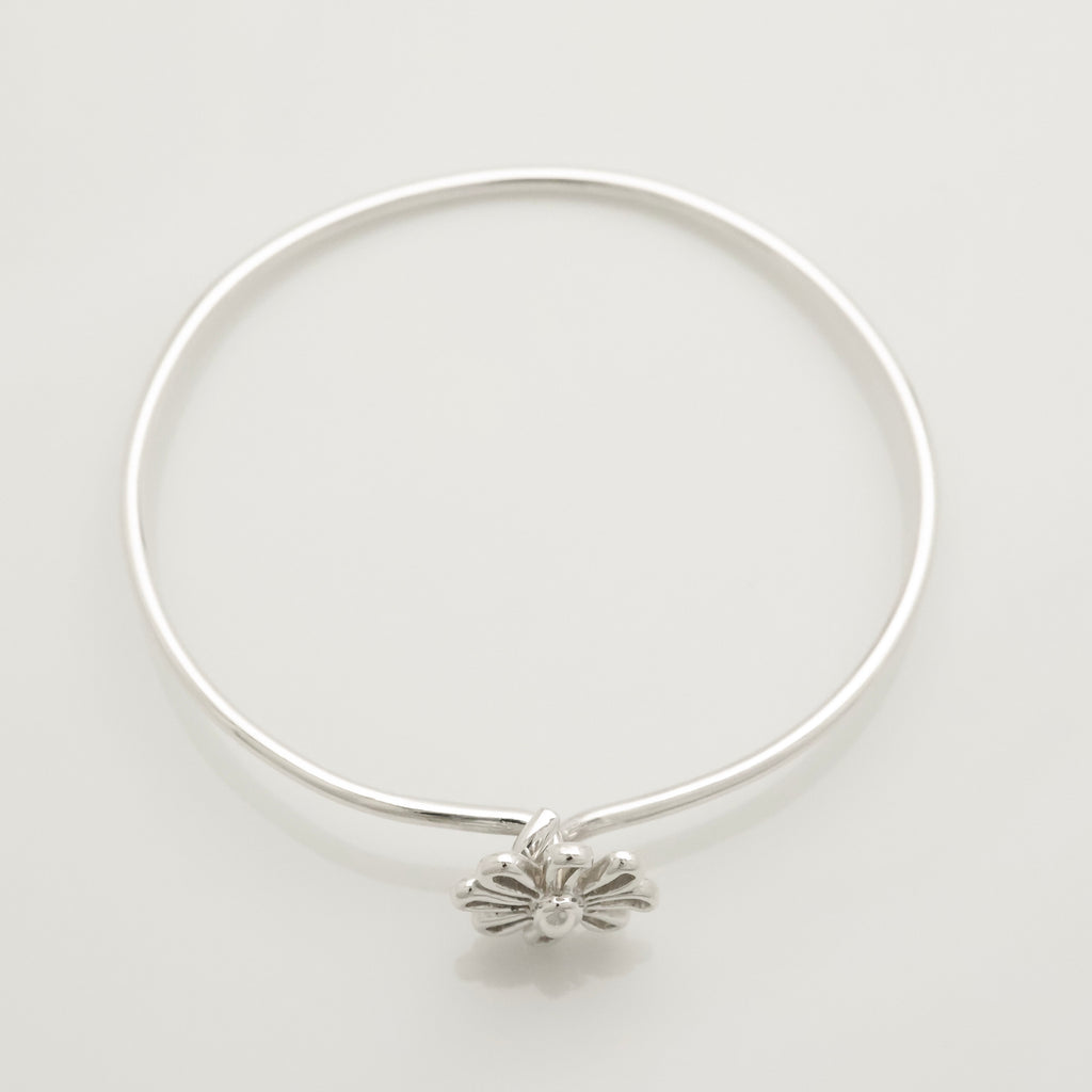 Tiffany & Co. Daisy Flower Hook Bangle Bracelet  Sterling Silver 925