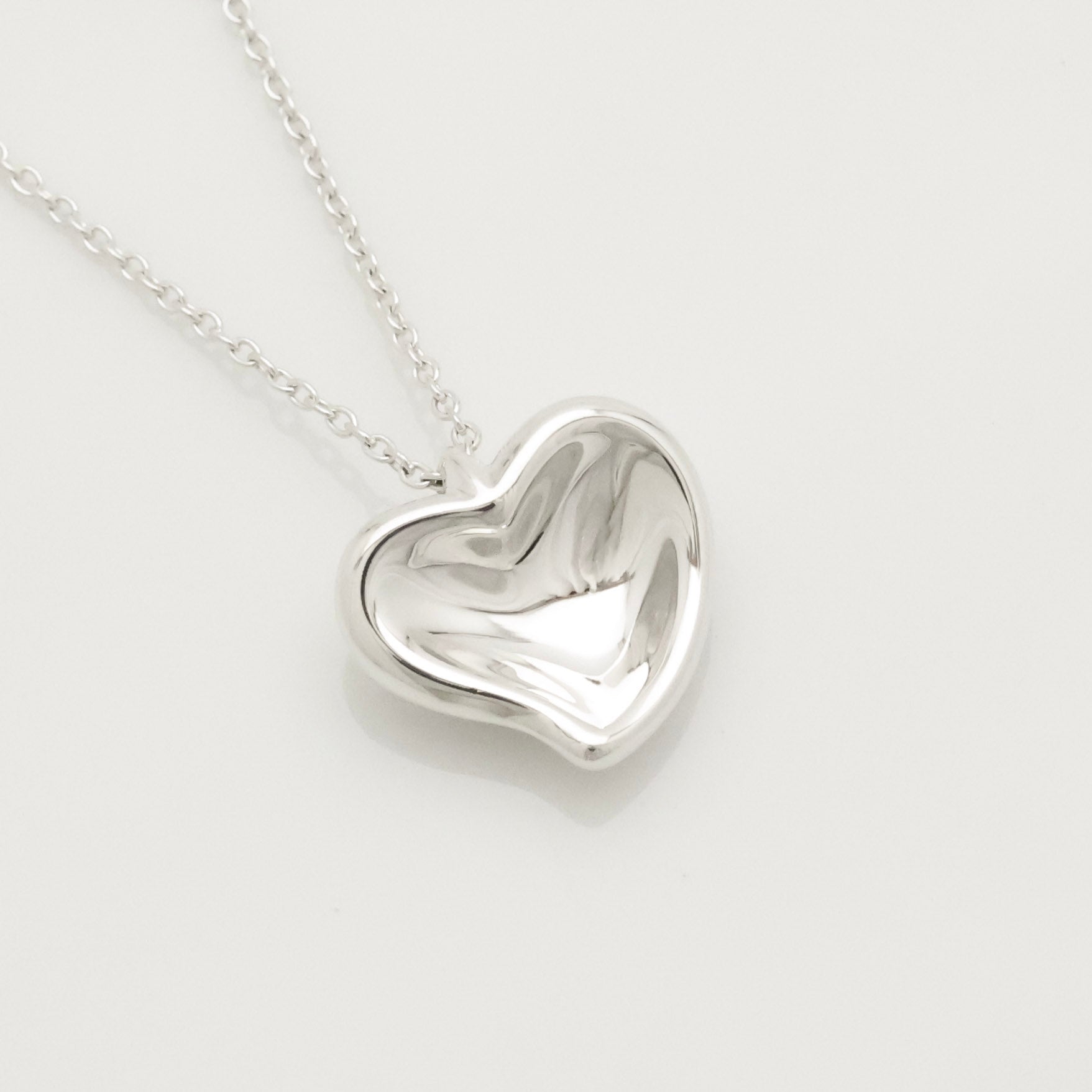 Tiffany & Co. Peretti Curved Full Heart Necklace Sterling Silver 925