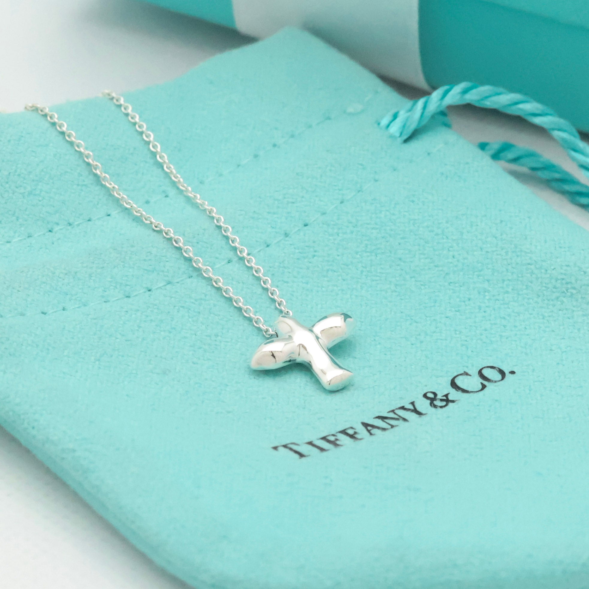  Tiffany & Co Peretti Dove Bird Cross Necklace Sterling Silver 925 