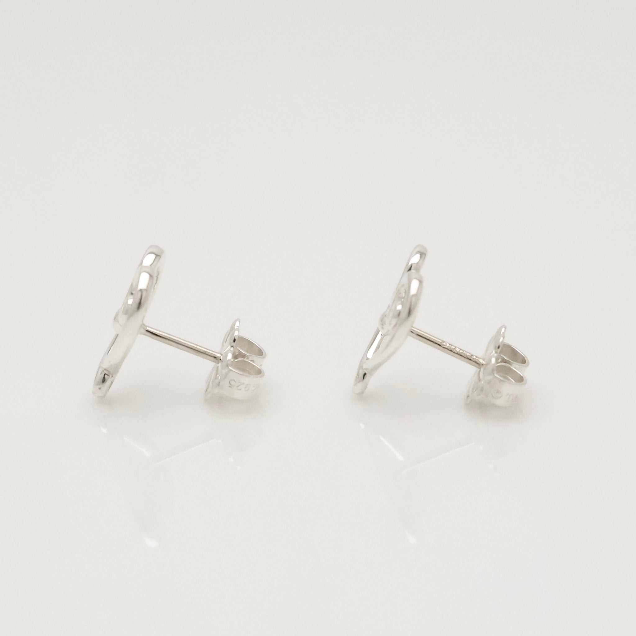 TIFFANY&Co. ヴェネチア ゴルドーニ ハート スタッド ピアス AG925