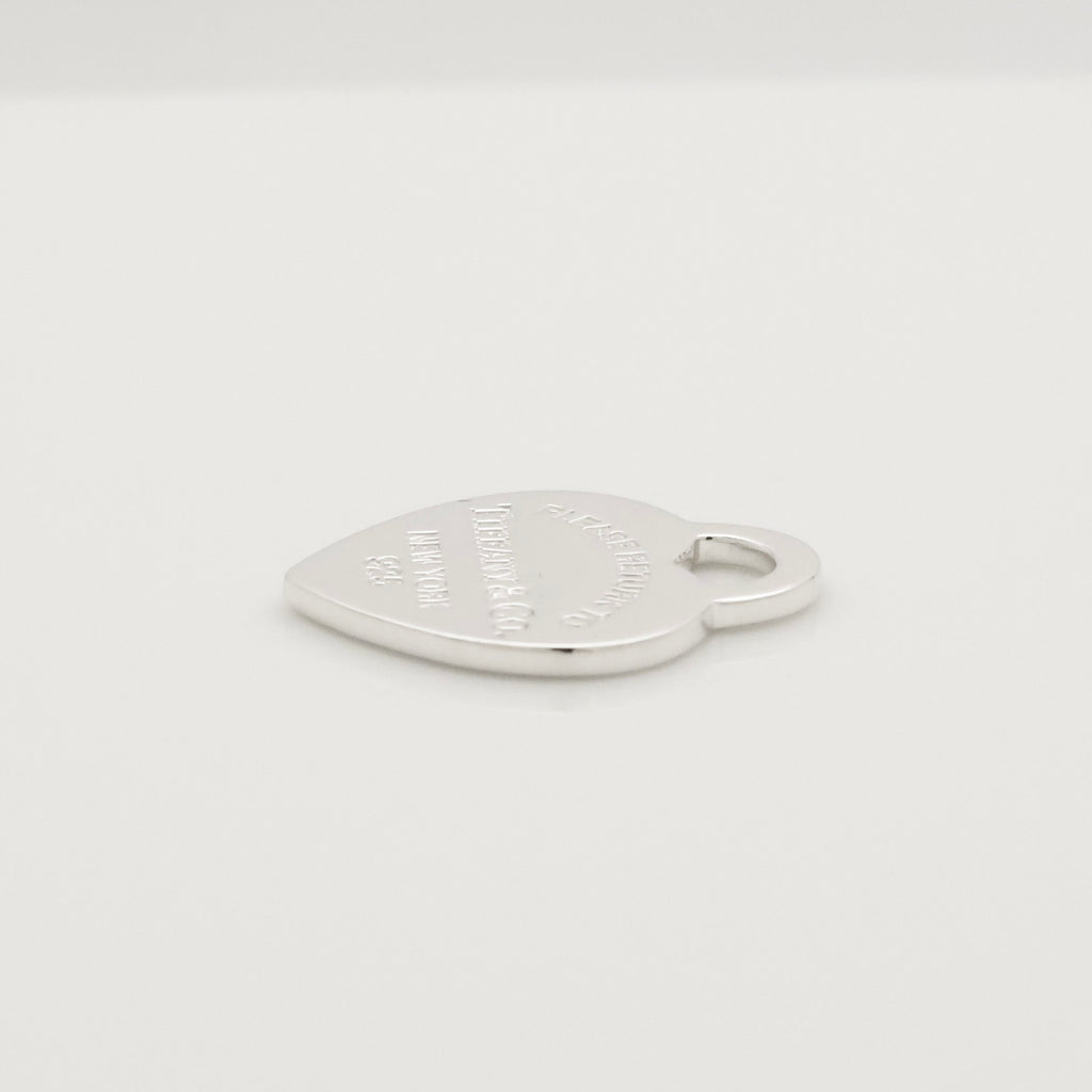 TIFFANY&Co. リターントゥ ティファニー ミディアム ハート タグ チャーム AG925