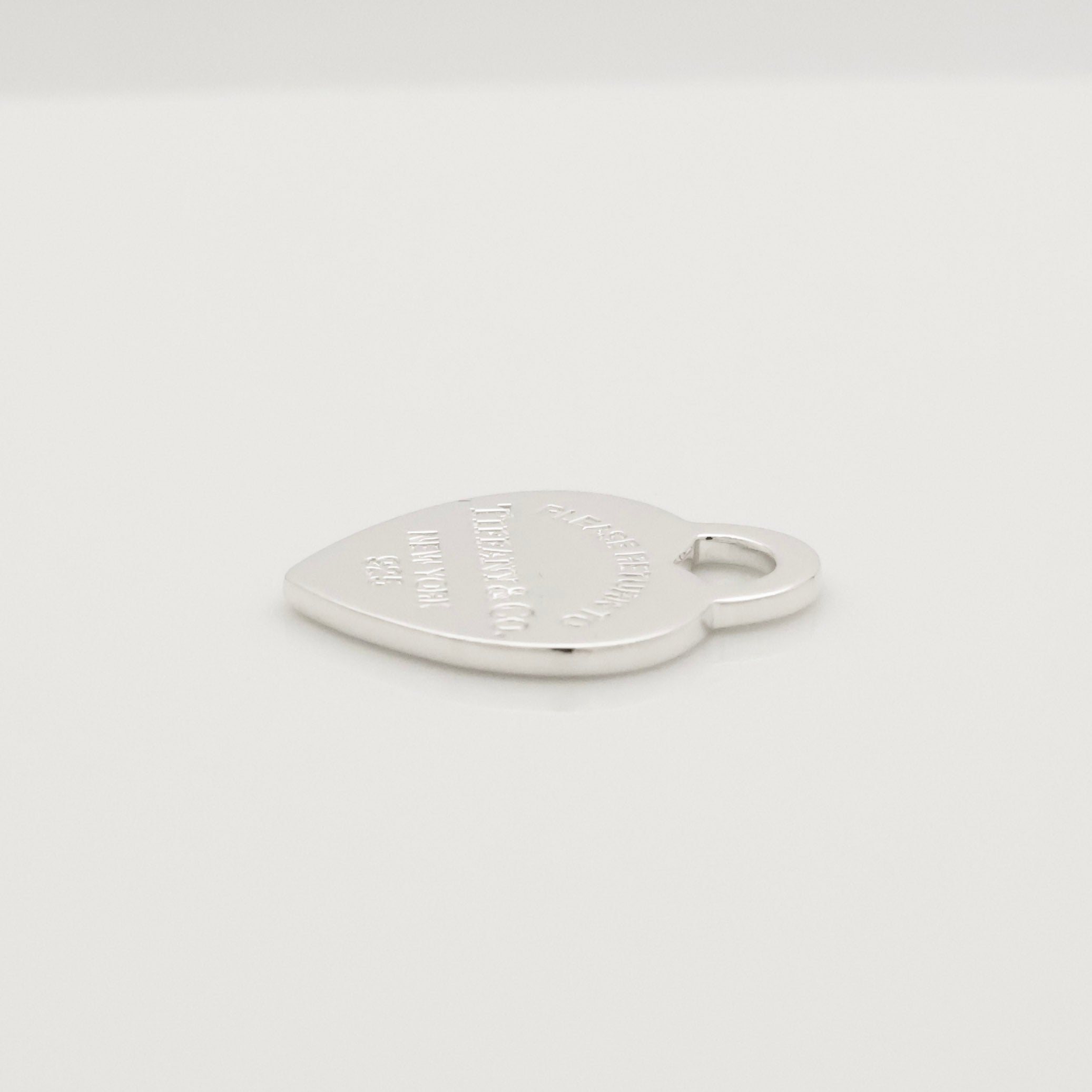 TIFFANY&Co. リターントゥ ティファニー ミディアム ハート タグ チャーム AG925