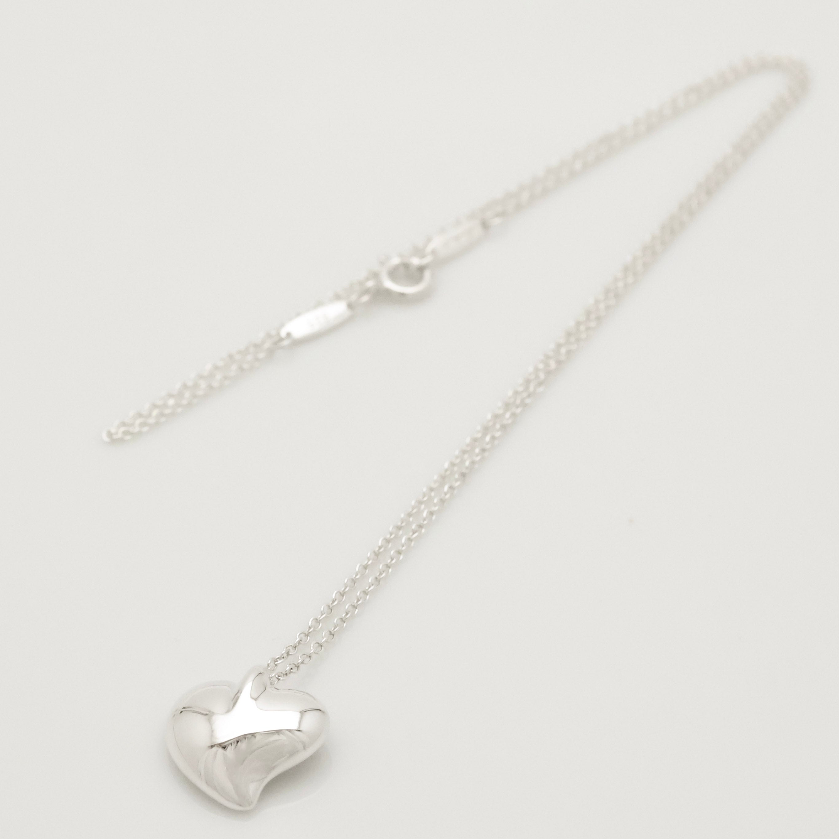 TIFFANY&Co. カーブド ハート エルサペレッティ ネックレス AG925