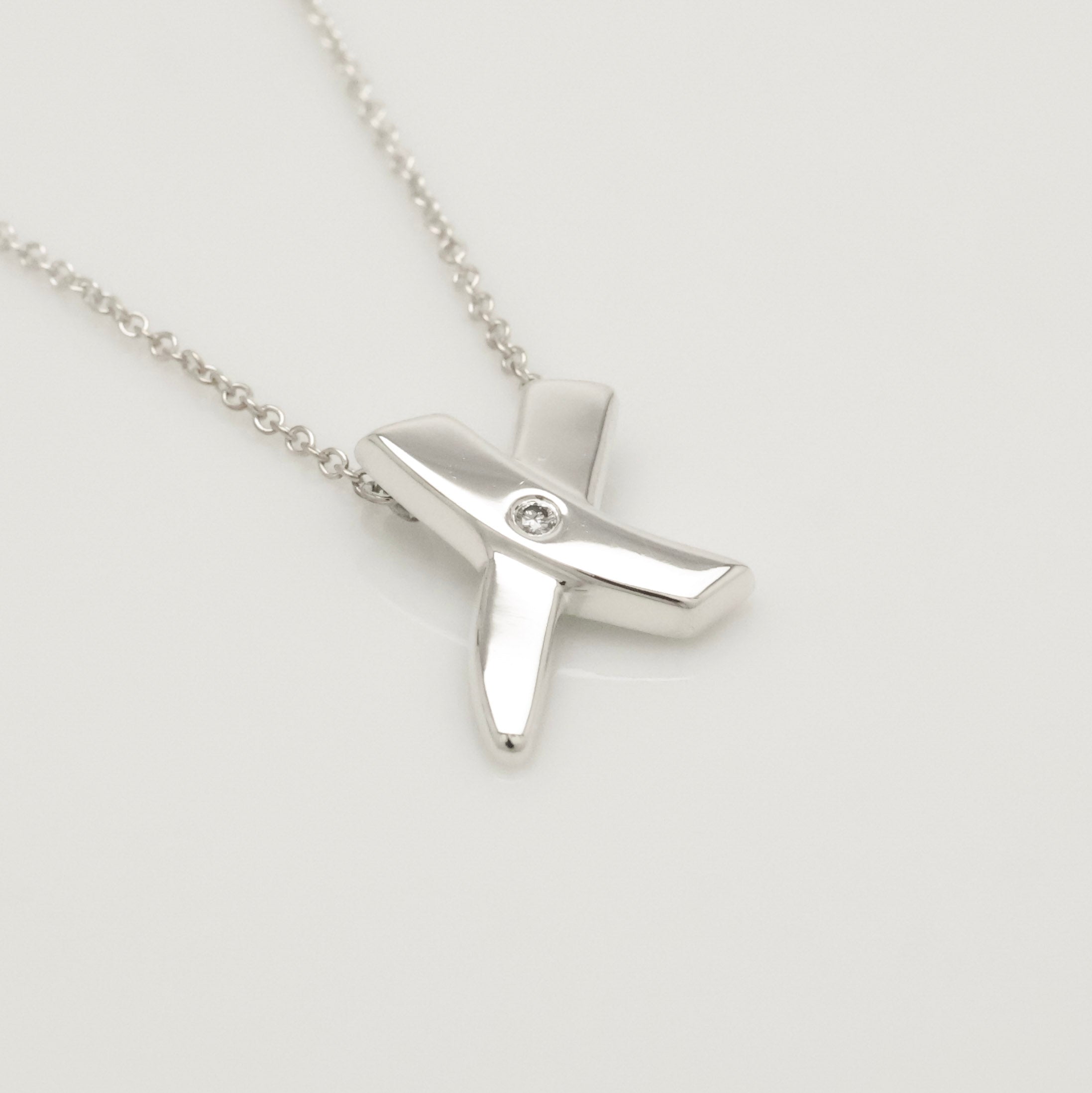 TIFFANY&Co.キス クロス 1P ダイヤモンド ネックレス AG925