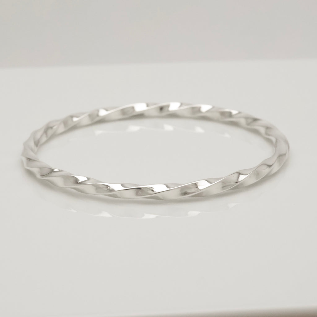 Tiffany & Co. Twist Knife Edge Bangle Bracelet Sterling Silver 925
