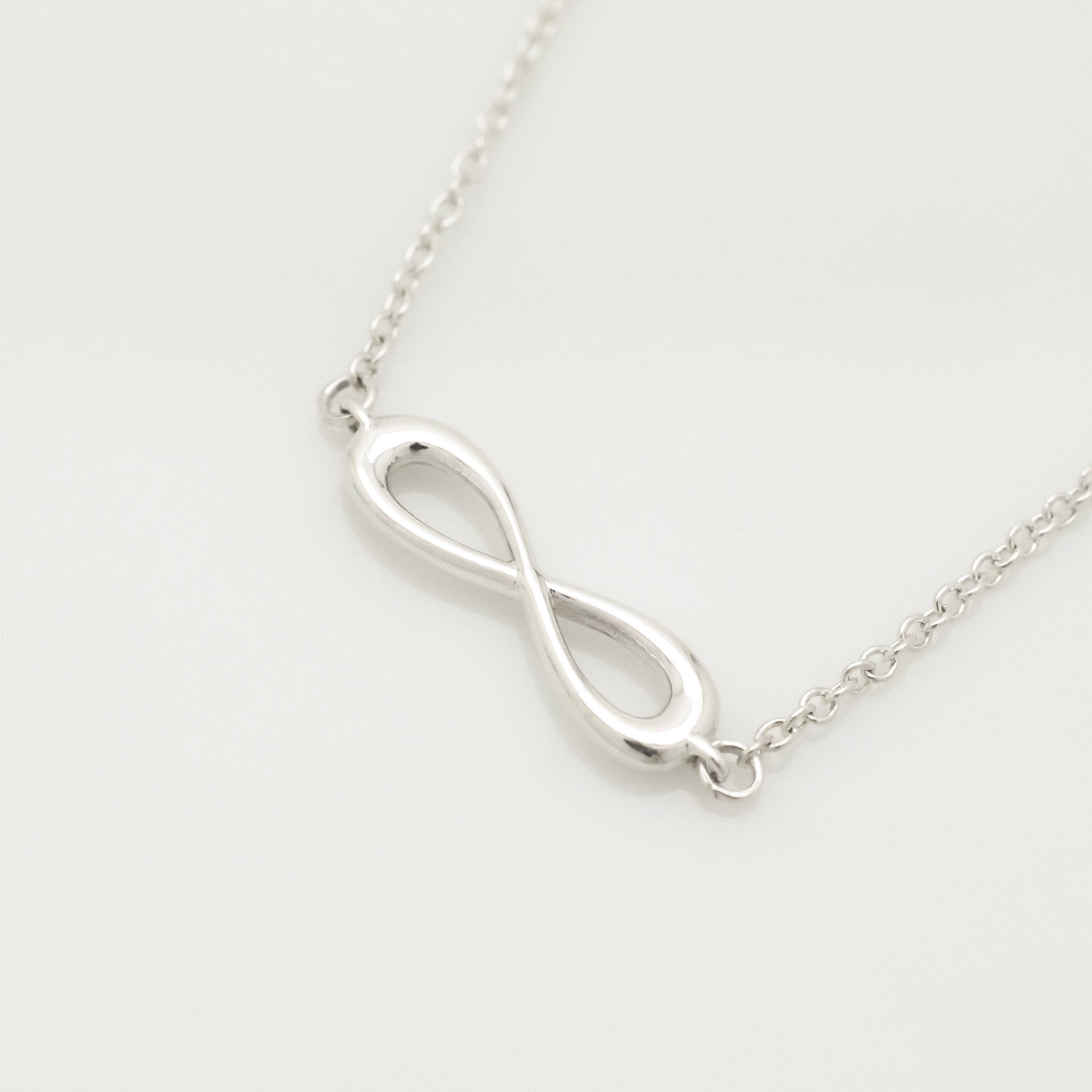 TIFFANY&Co. 3連 トリプル インフィニティ エンドレス ブレスレット AG925