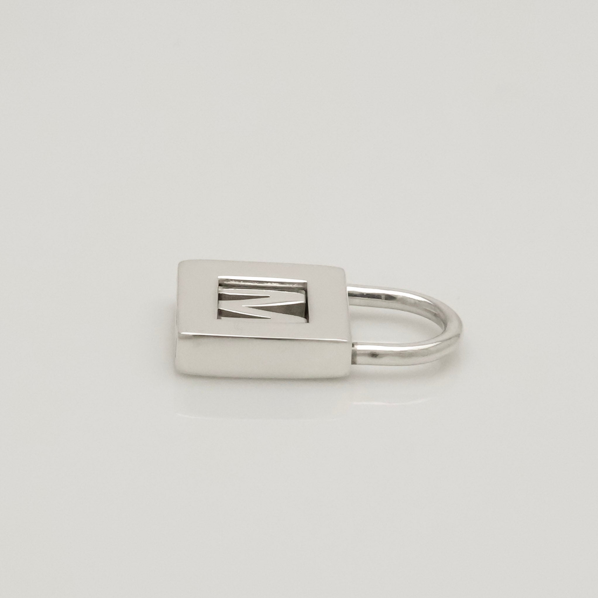 TIFFANY&Co. カデナ ロック M アルファベット ネックレス AG925