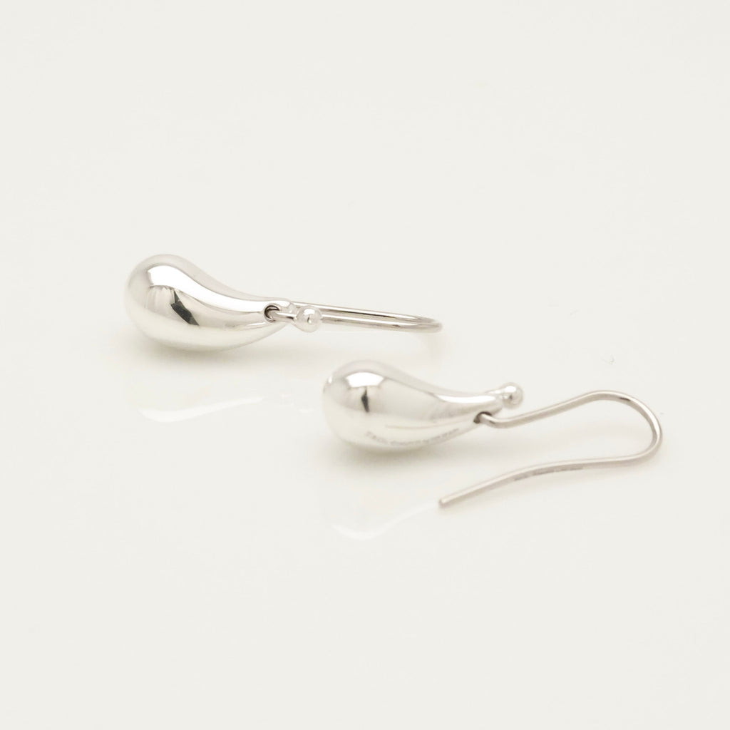 TIFFANY&Co. ティアドロップ エルサペレッティ フック ピアス AG925