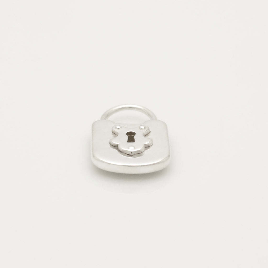 TIFFANY&Co. テクスチャー キーホール ロック チャーム AG925