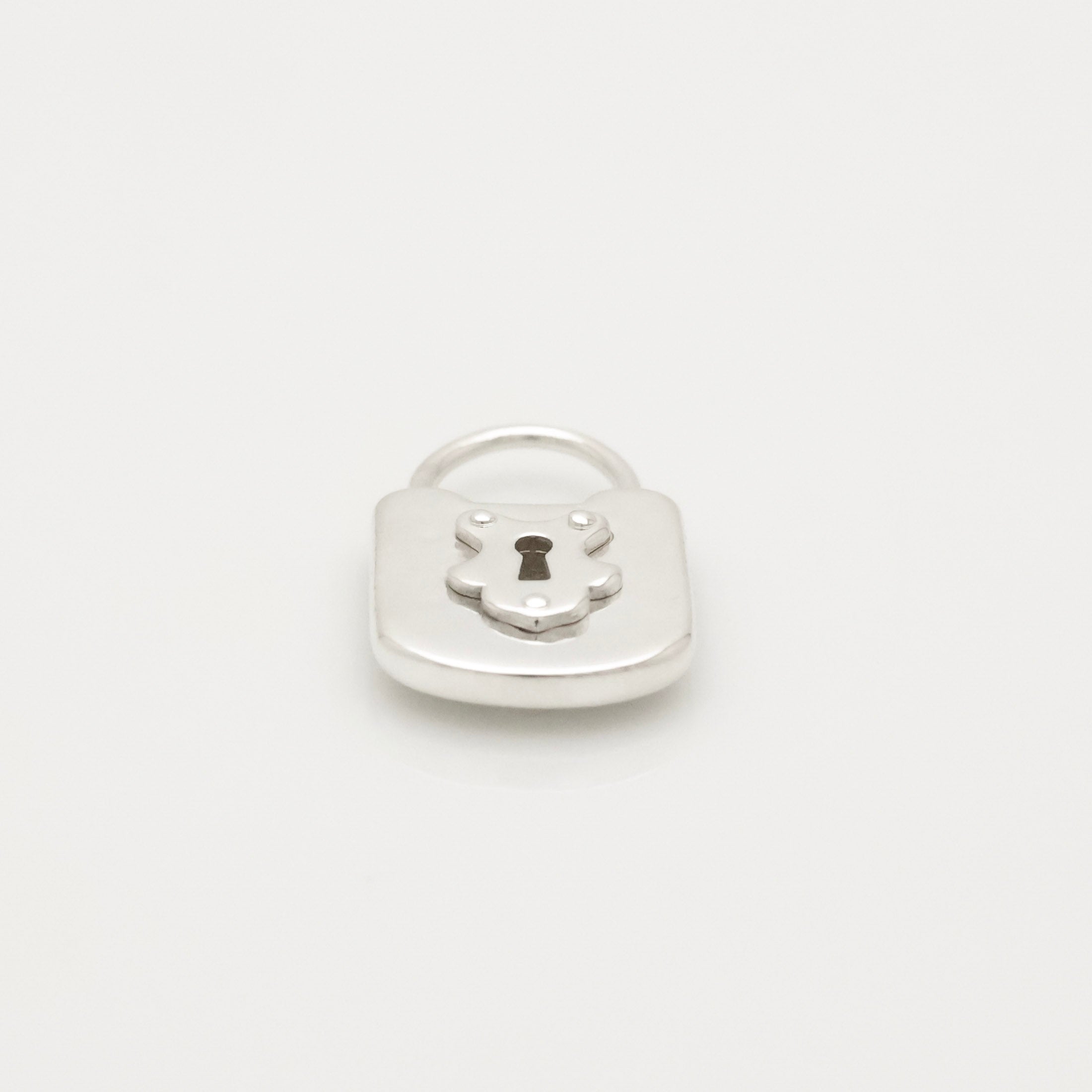 TIFFANY&Co. テクスチャー キーホール ロック チャーム AG925