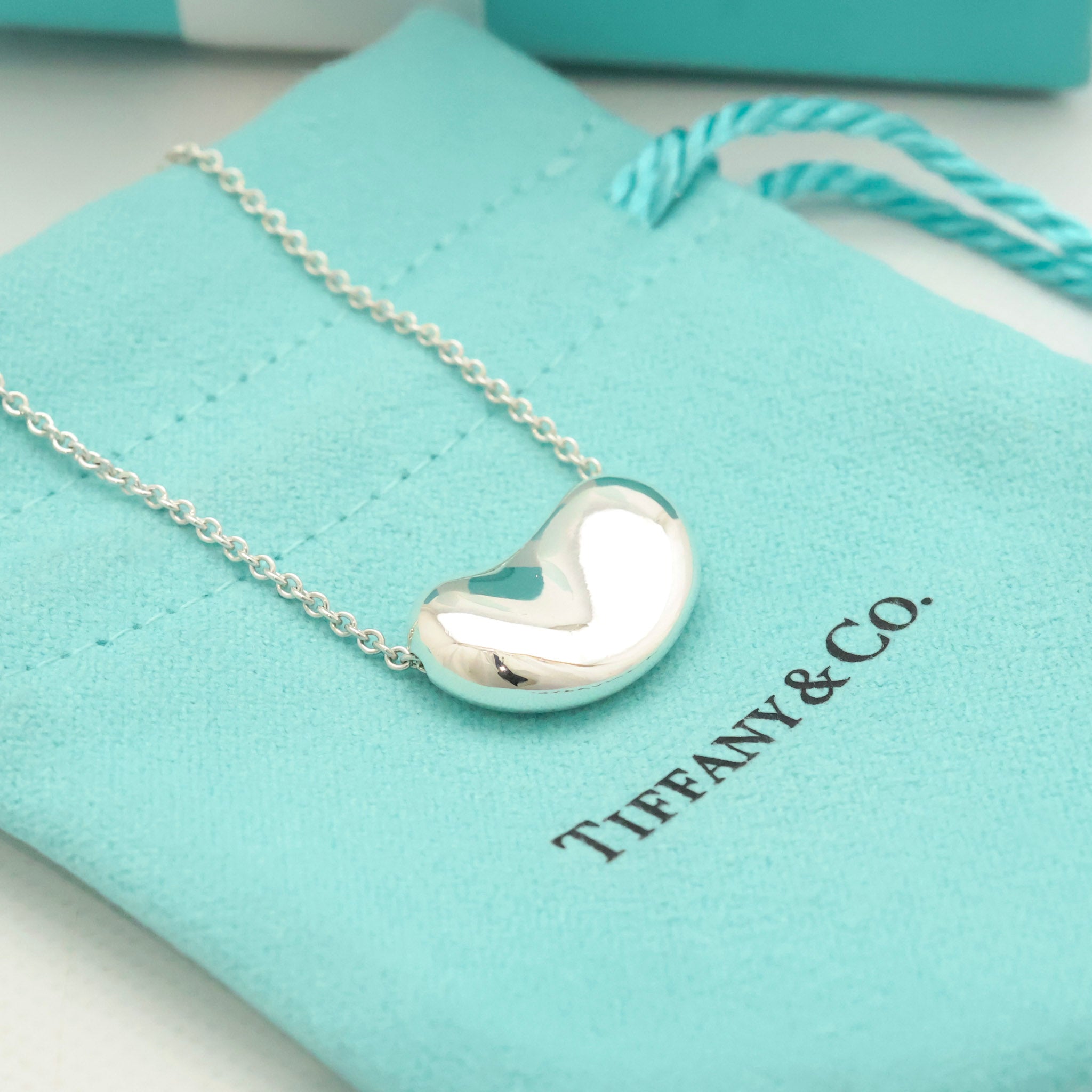 Tiffany & Co. Peretti Large  Bean Necklace  Sterling Silver 925 