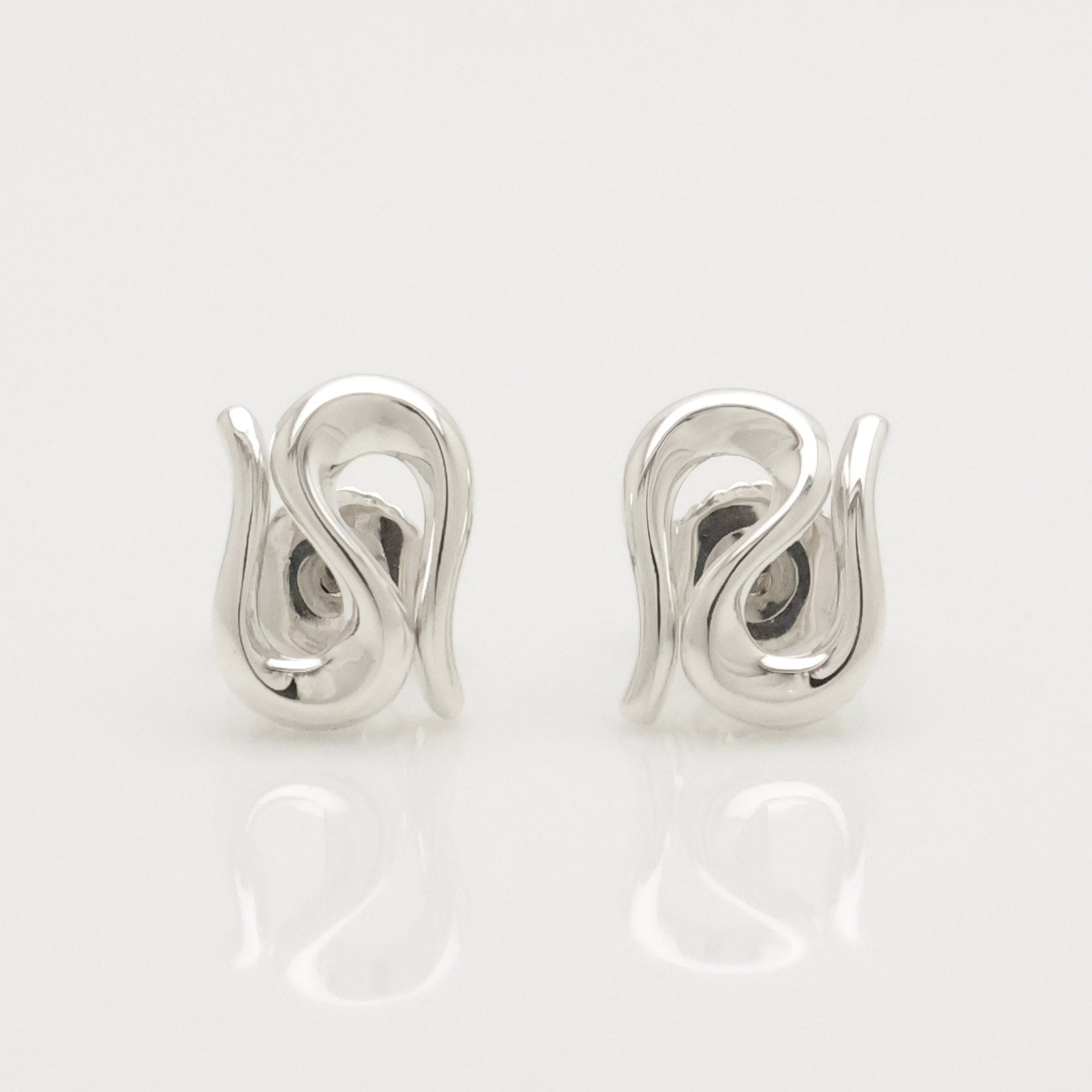 TIFFANY&Co. オープン ウェーブ エルサペレッティ スタッド ピアス AG925