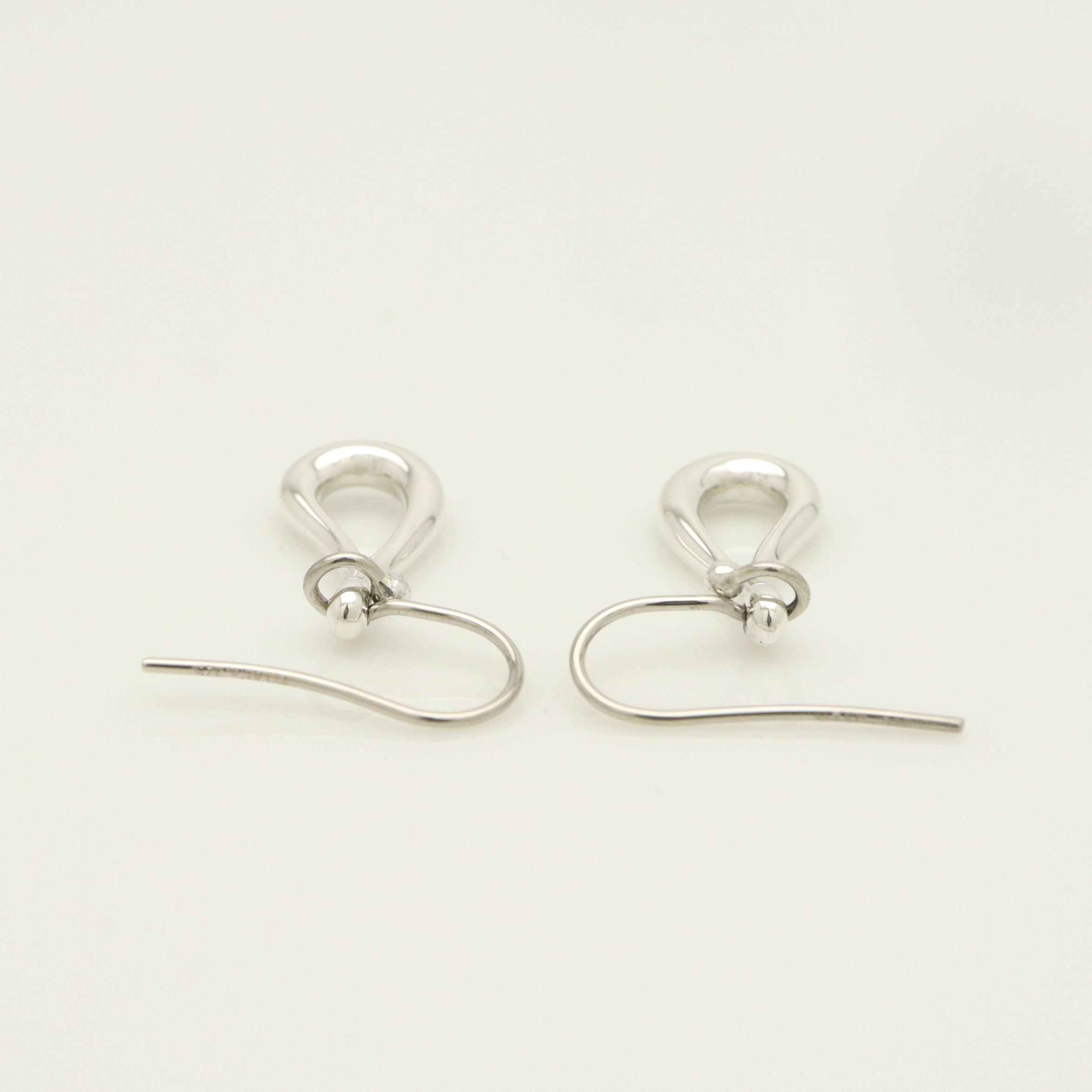 TIFFANY&Co.  オープン ティアドロップ エルサペレッティ フック ピアス AG925