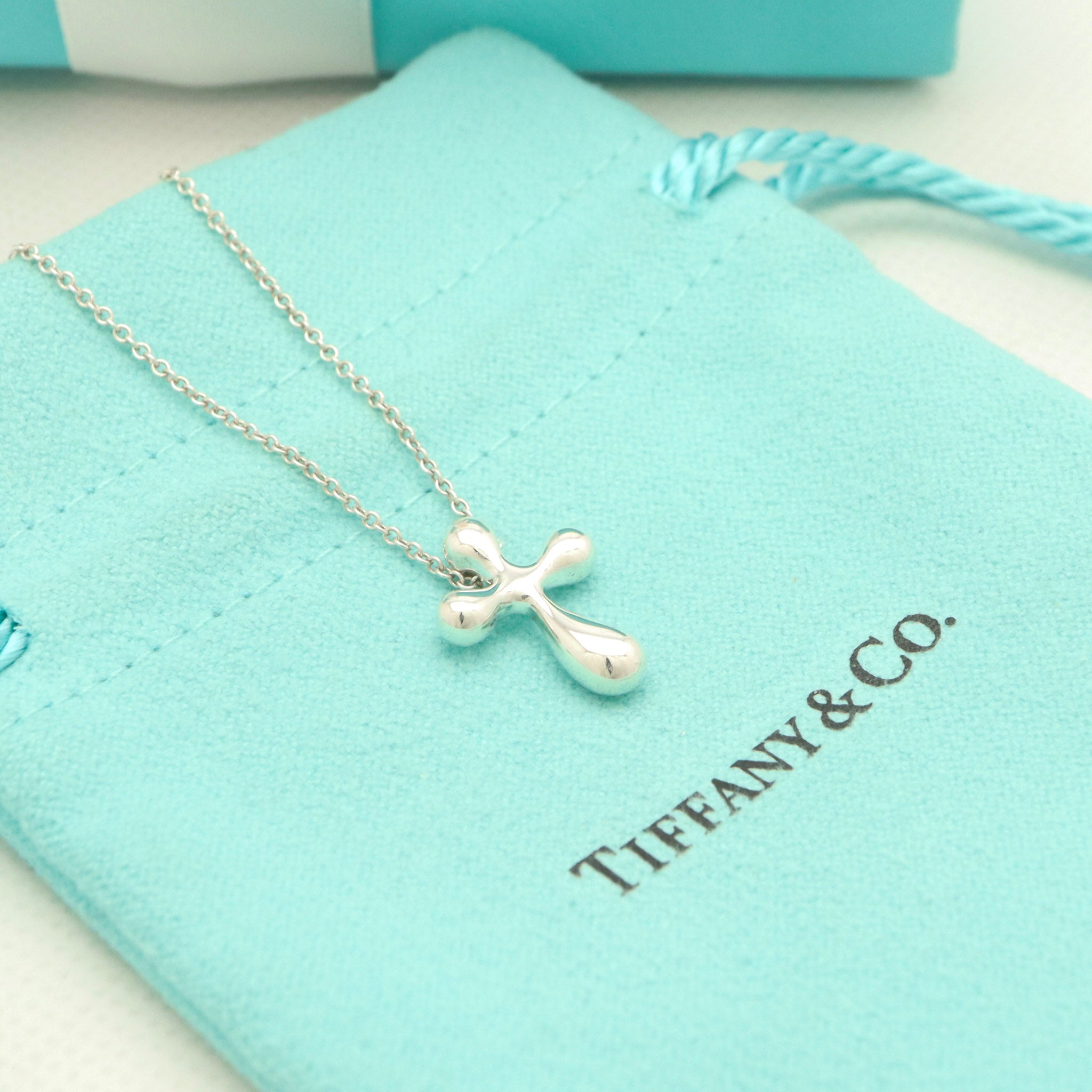 TIFFANY&Co. クロス エルサペレッティ ネックレス AG925