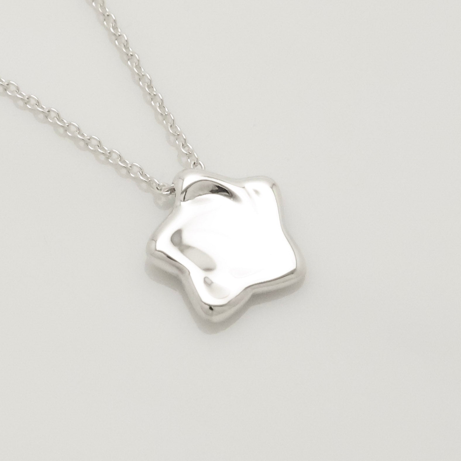  Tiffany & Co. Peretti Star Pendant Necklace Sterling Silver 925 