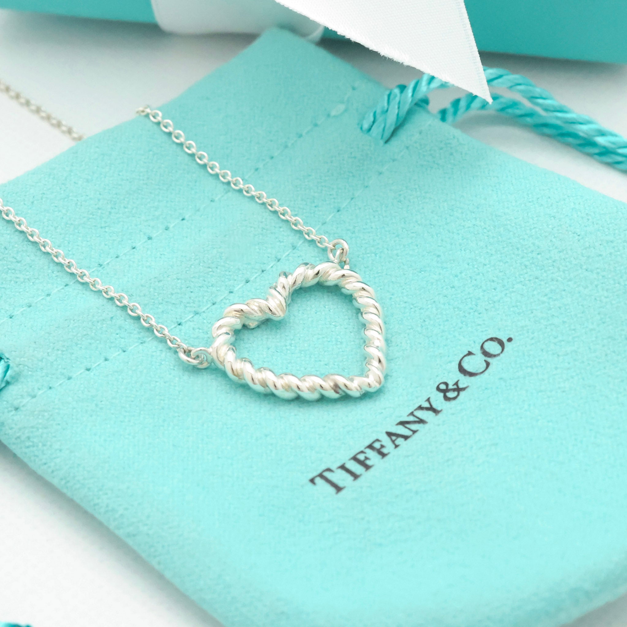 TIFFANY&Co. ツイスト ハート ネックレス AG925