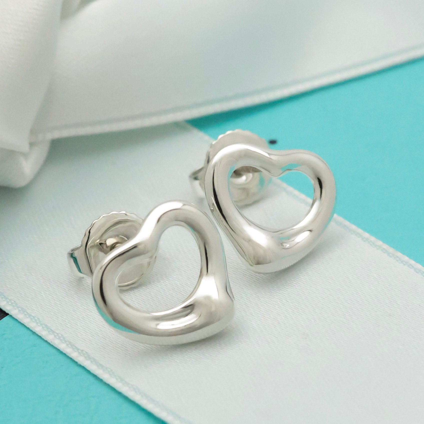 TIFFANY&Co.  オープンハート エルサペレッティ スタッド ピアス AG925