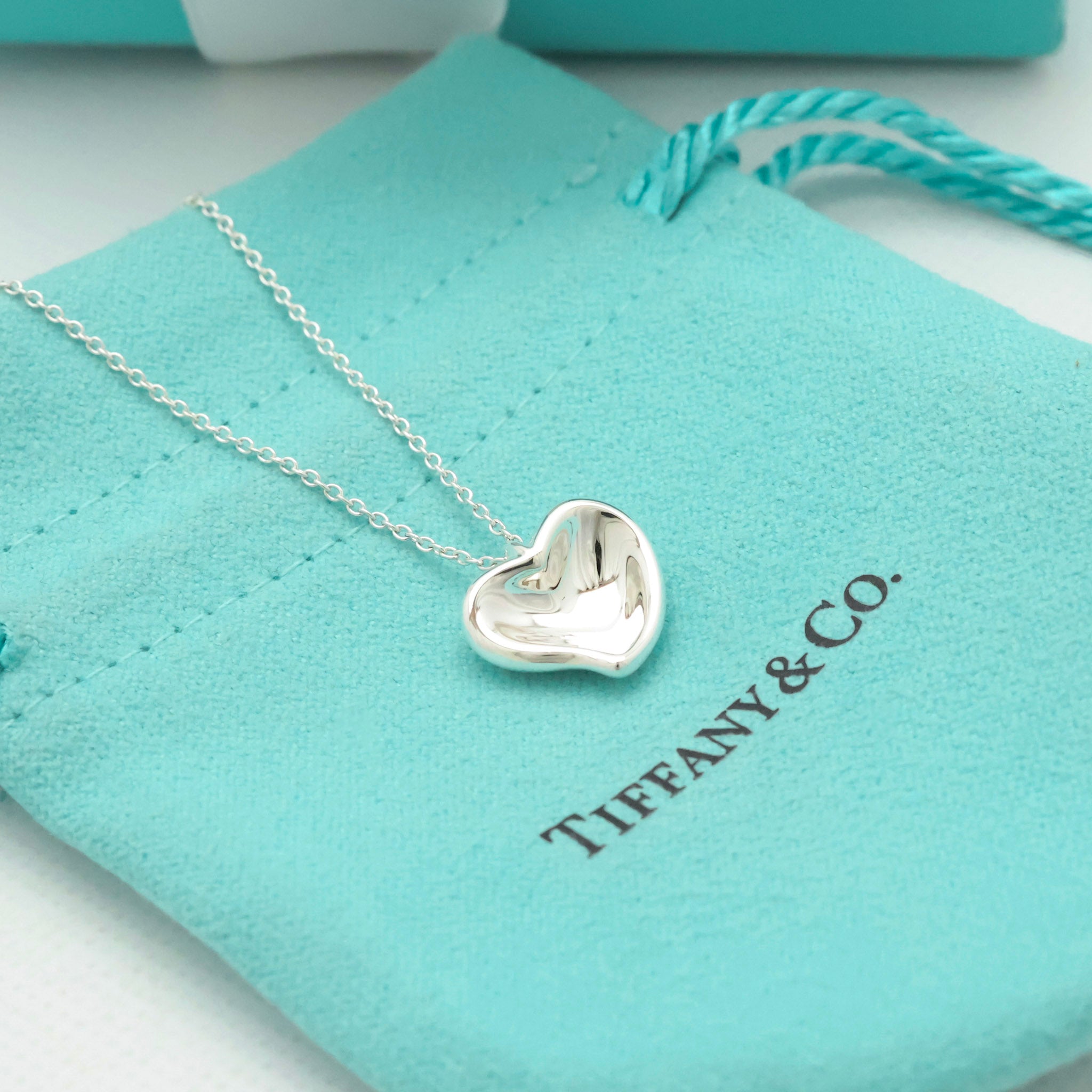 Tiffany & Co. Peretti Curved Full Heart Necklace Sterling Silver 925