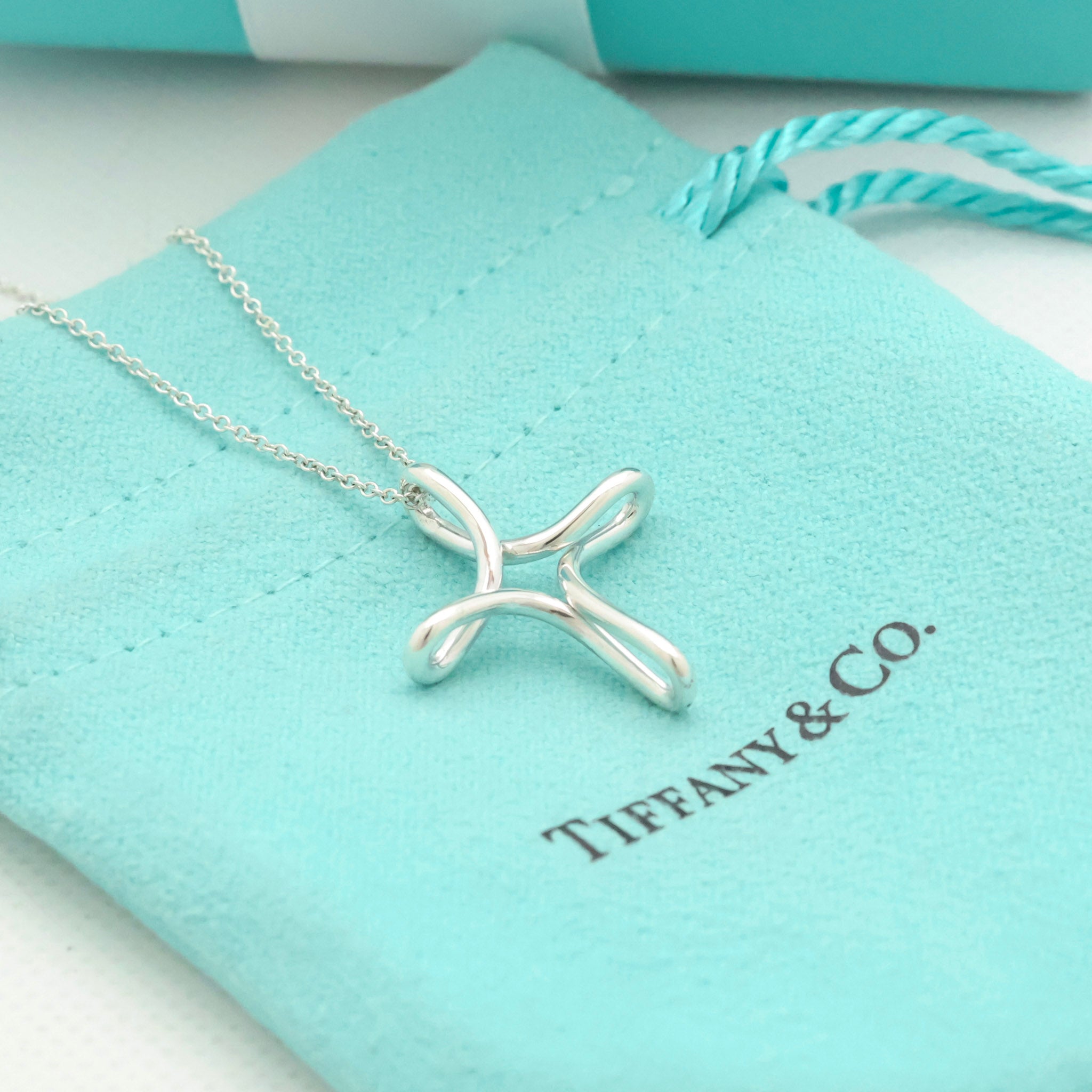 TIFFANY&Co. オープン クロス インフィニティ エルサペレッティ ネックレス AG925