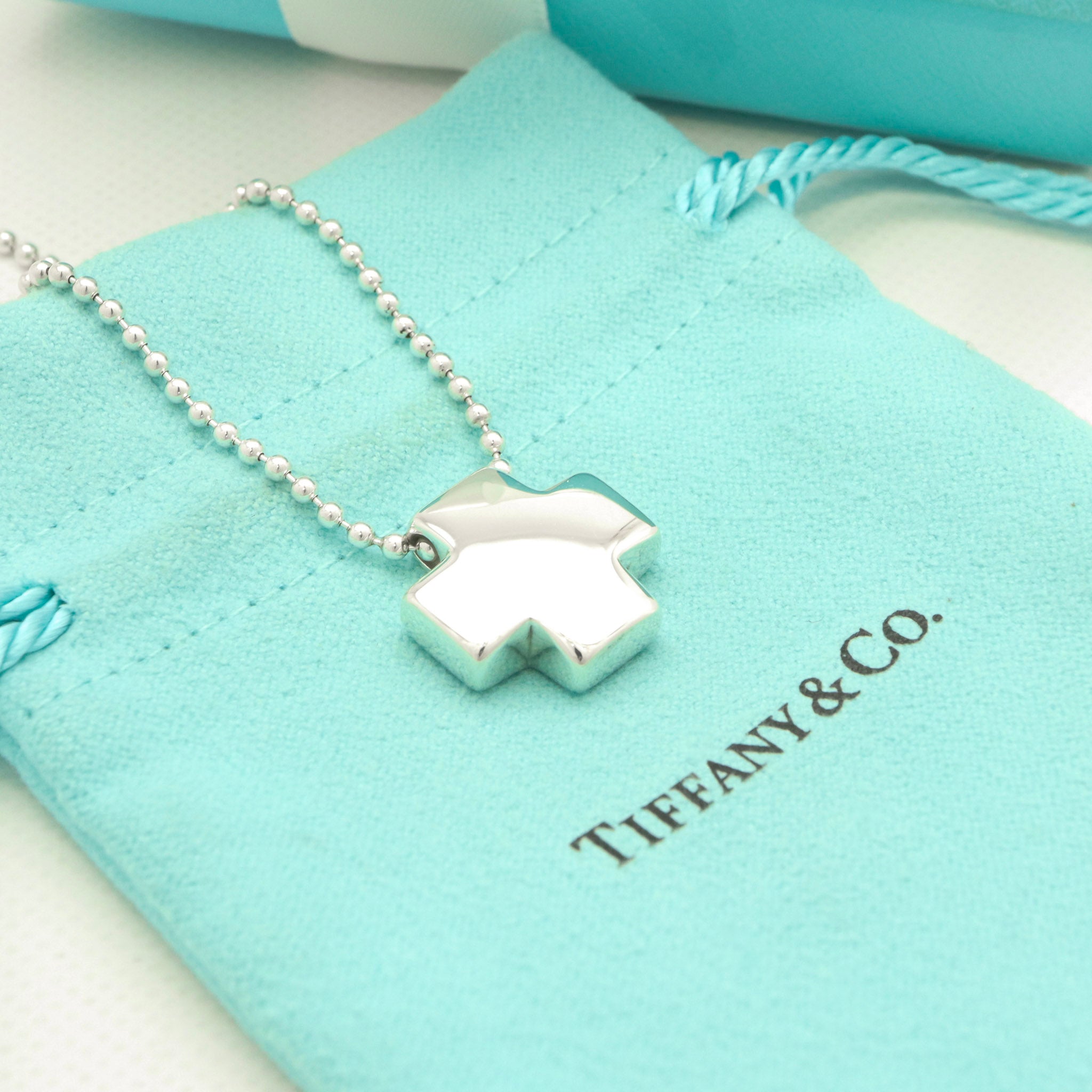 TIFFANY&Co. ローマン クロス ネックレス AG925