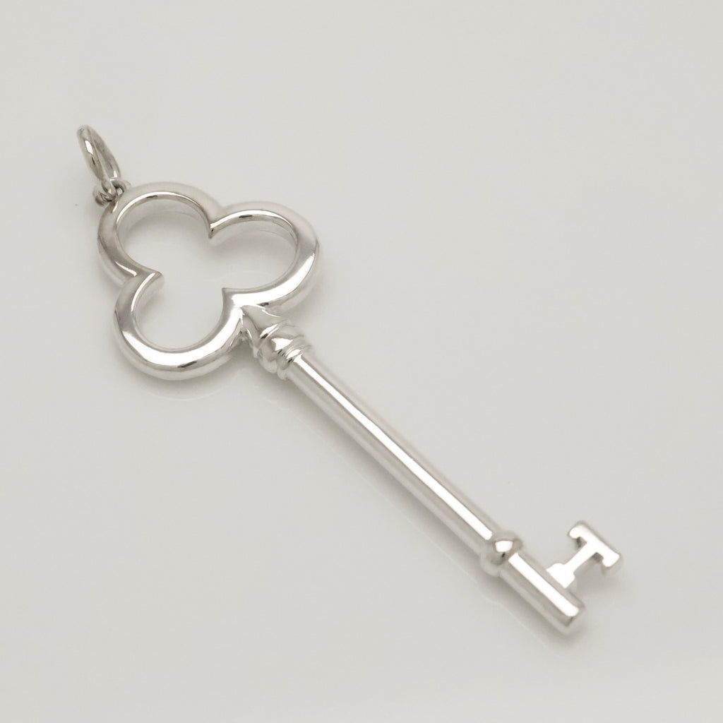 TIFFANY&Co. トレフォイル クローバー キー チャーム AG925