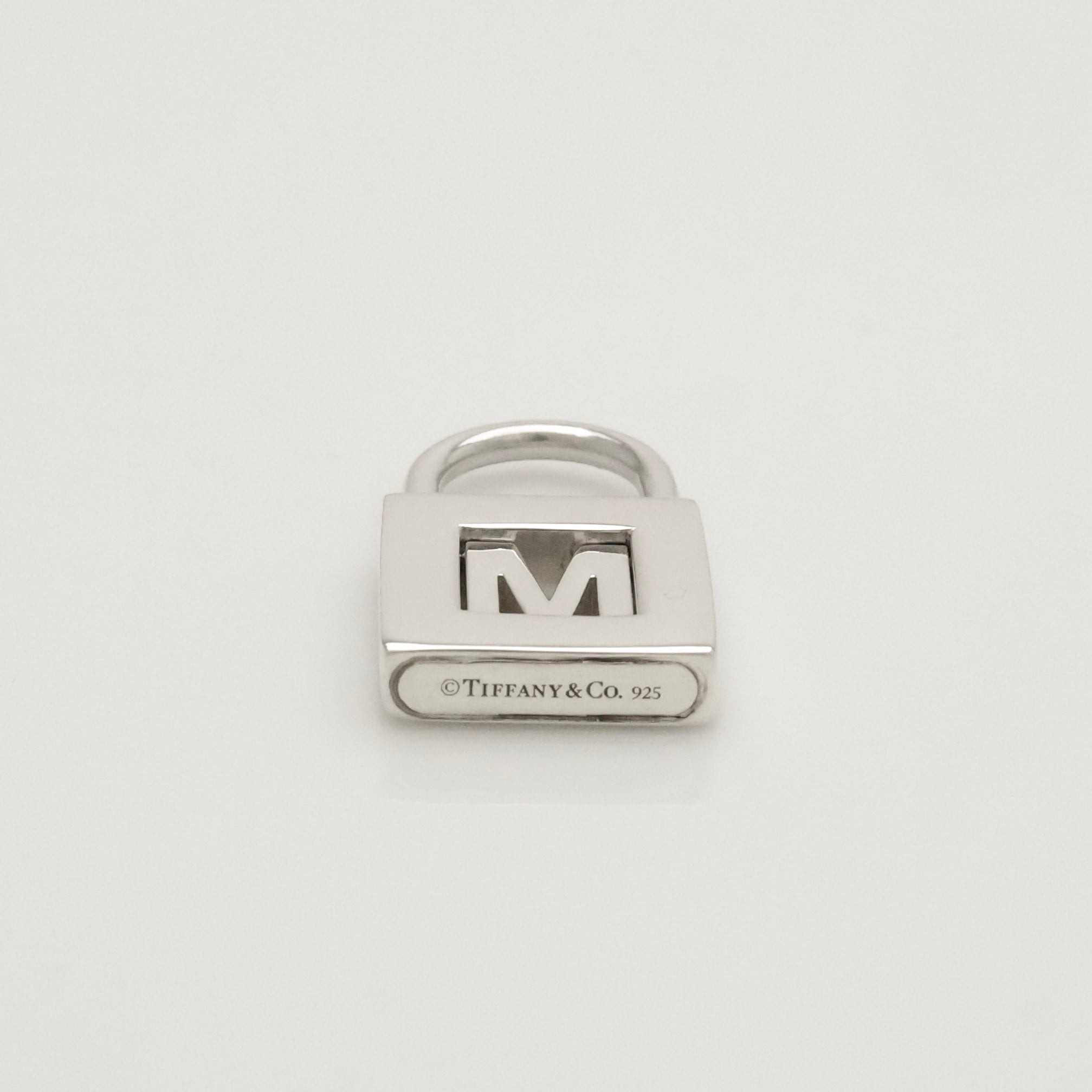 TIFFANY&Co. カデナ ロック M アルファベット ネックレス AG925