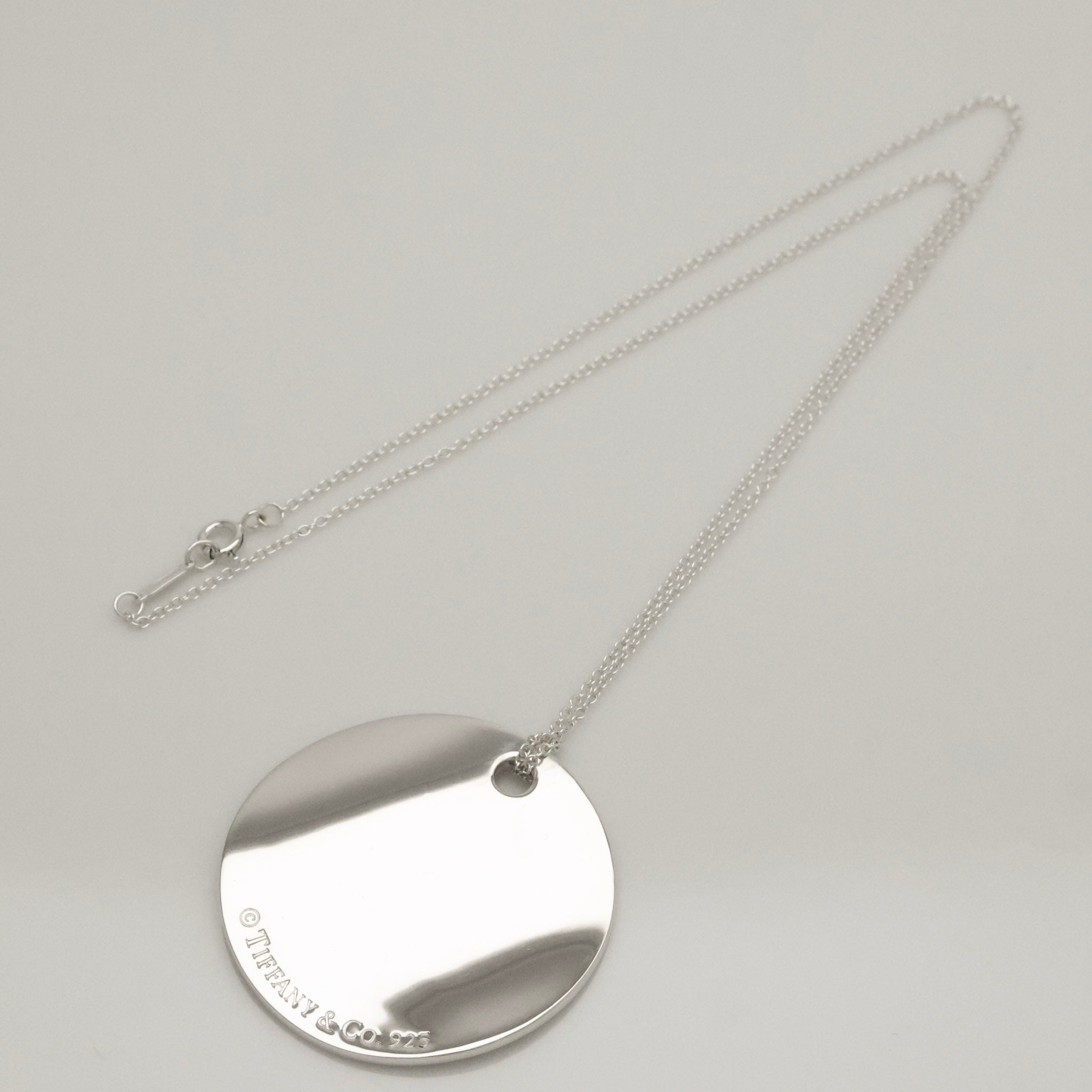 Tiffany & Co. Notes New York Large Wavy Round Circle Necklace Sterling Silver 925