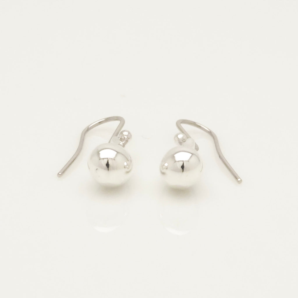 TIFFANY&Co. ティアドロップ エルサペレッティ フック ピアス AG925