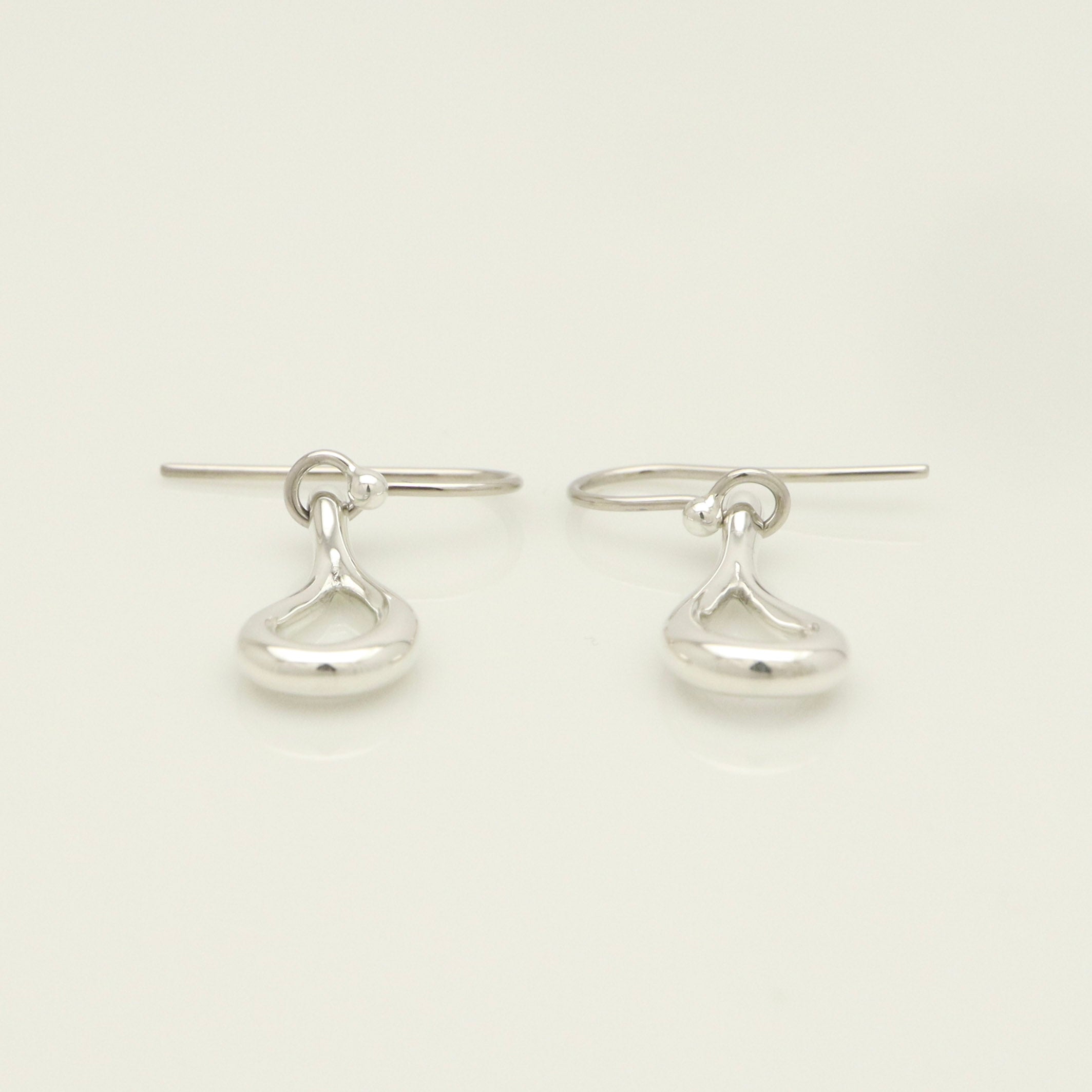 TIFFANY&Co.  オープン ティアドロップ エルサペレッティ フック ピアス AG925