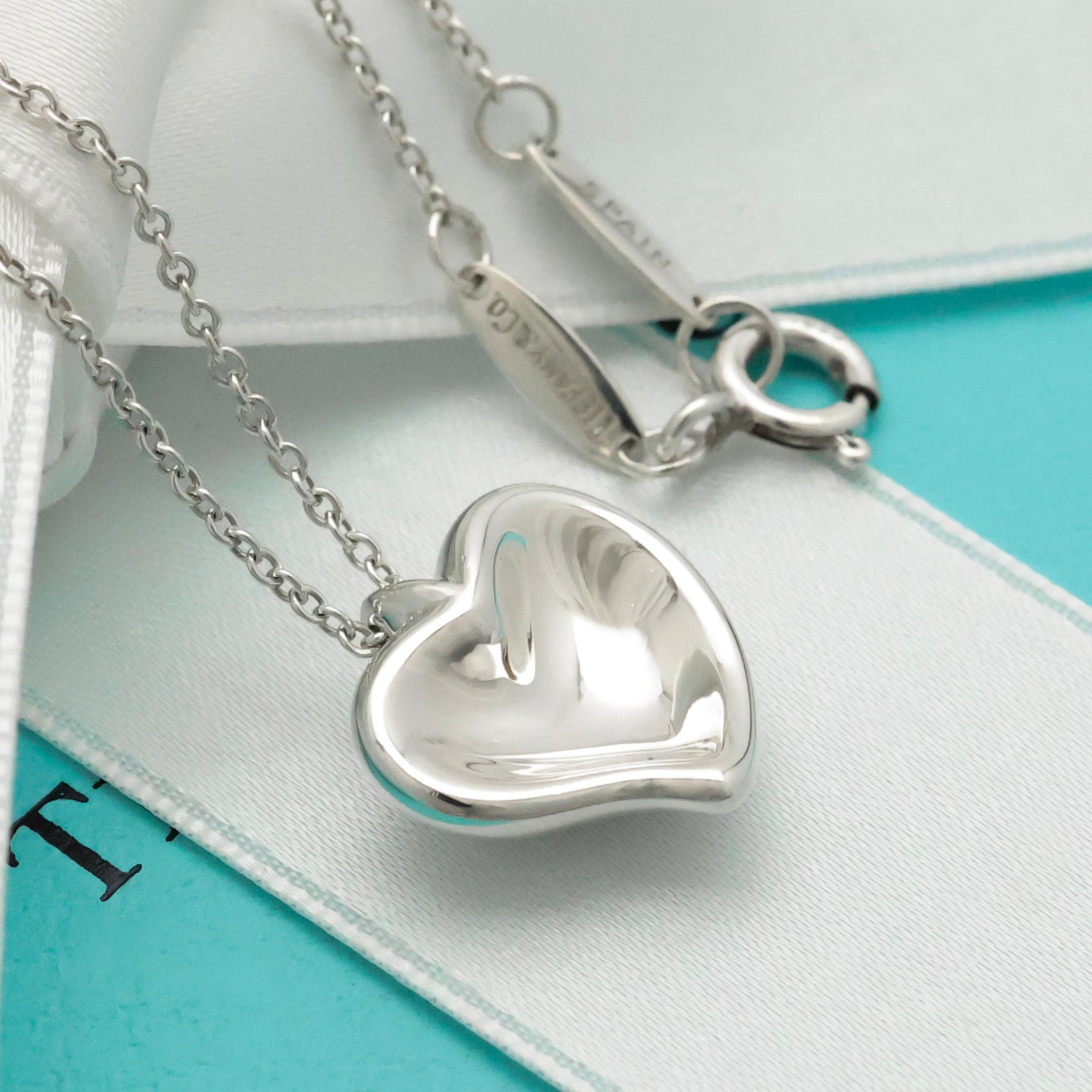 Tiffany & Co. Peretti Curved Full Heart Necklace Sterling Silver 925