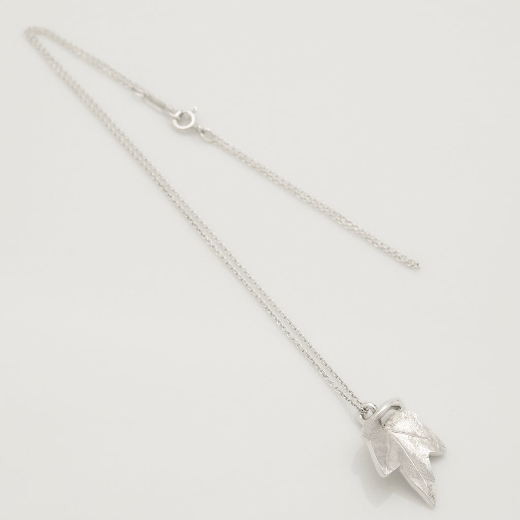 TIFFANY&Co. メイプル リーフ ネックレス AG925