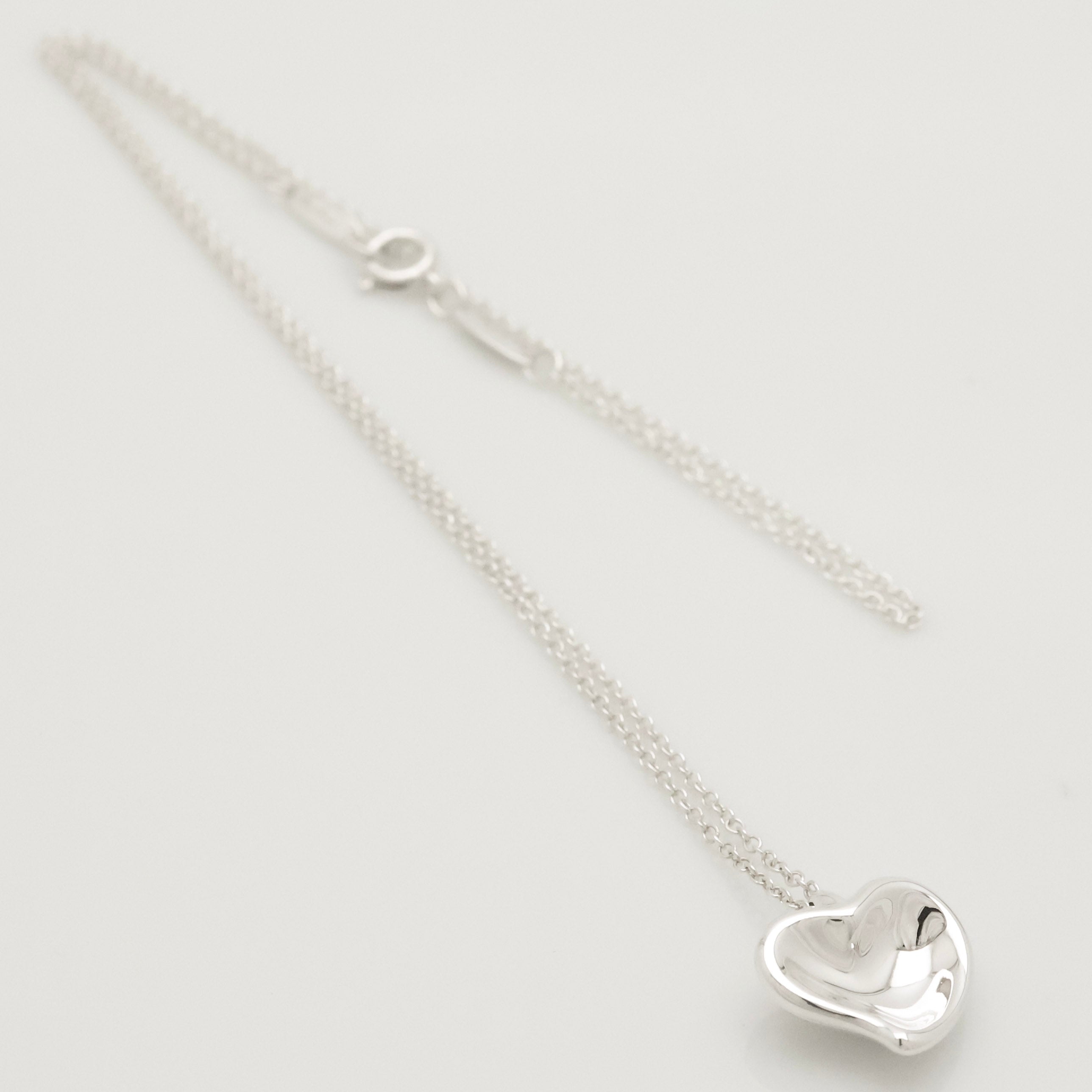 TIFFANY&Co. カーブド ハート エルサペレッティ ネックレス AG925