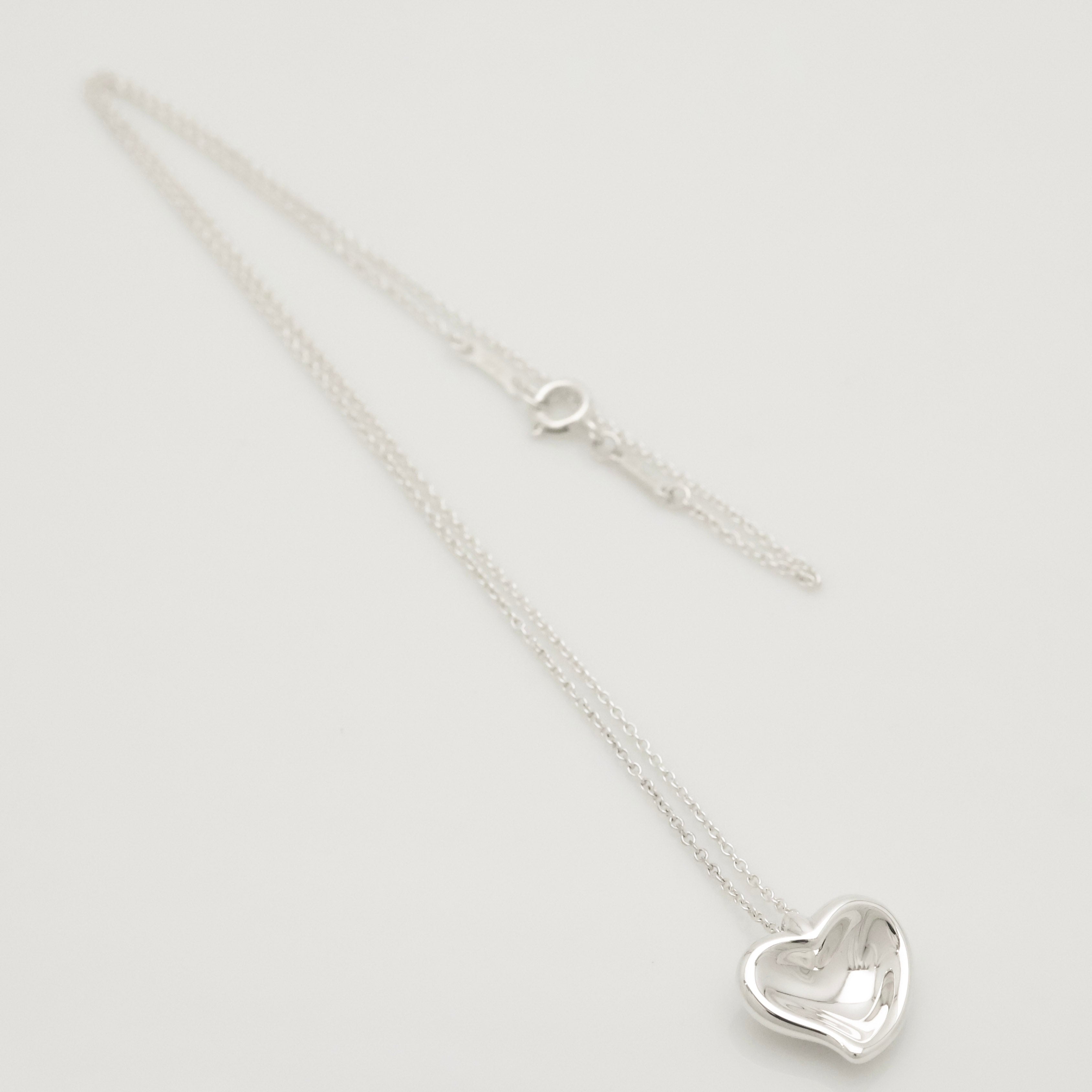 TIFFANY&Co. カーブド ハート エルサペレッティ ネックレス AG925