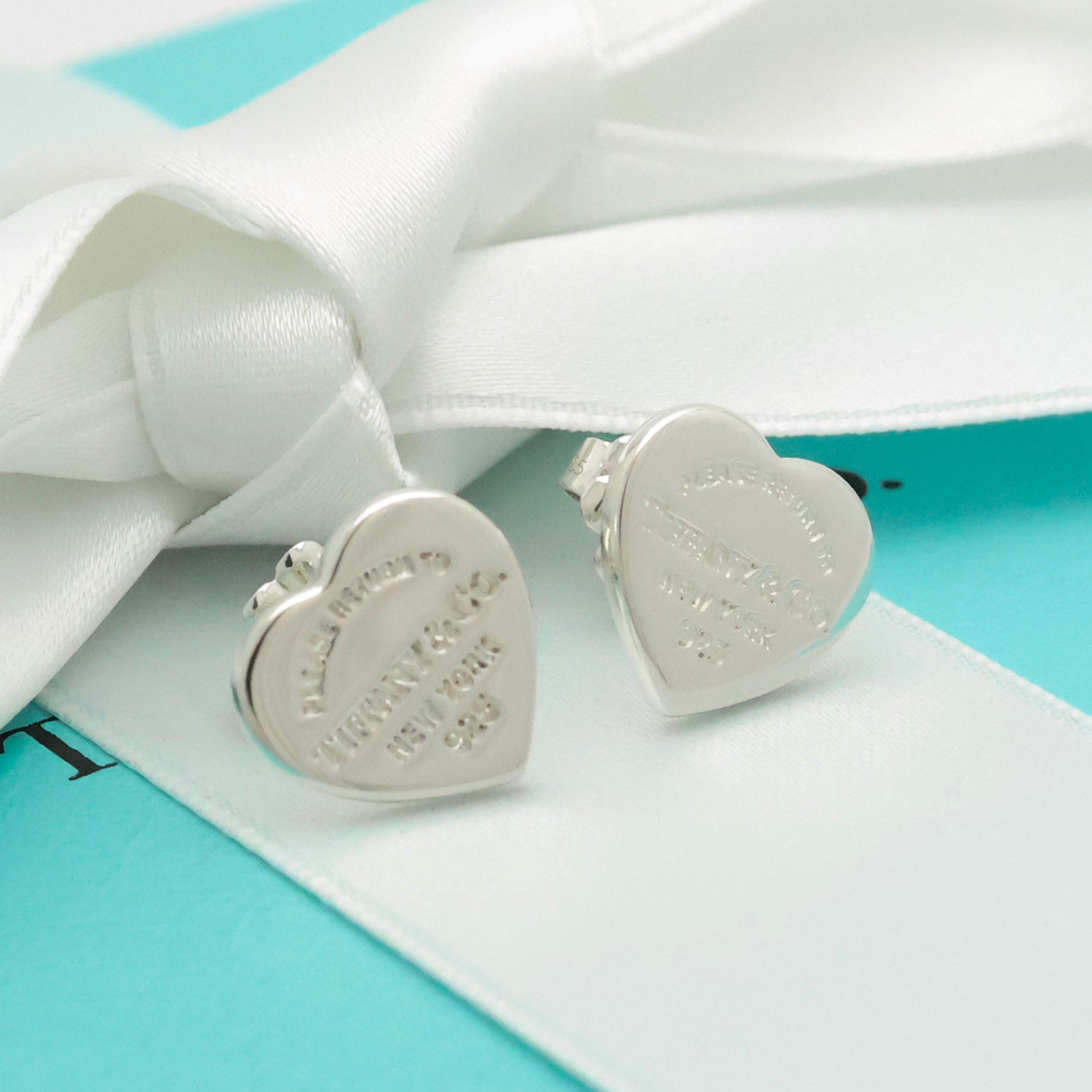 TIFFANY&Co. リターントゥ ティファニー ハート タグ スタッド ピアス AG925