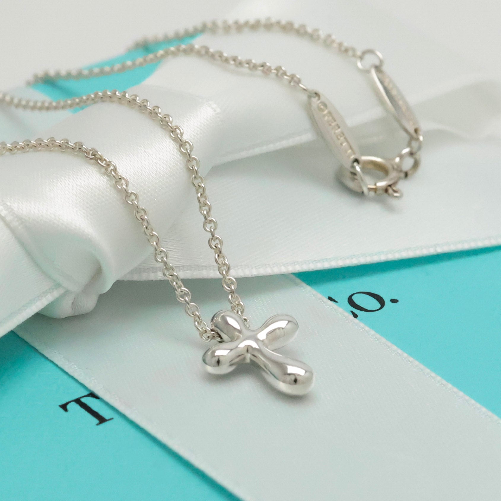 TIFFANY&Co. スモール クロス エルサペレッティ ネックレス AG925