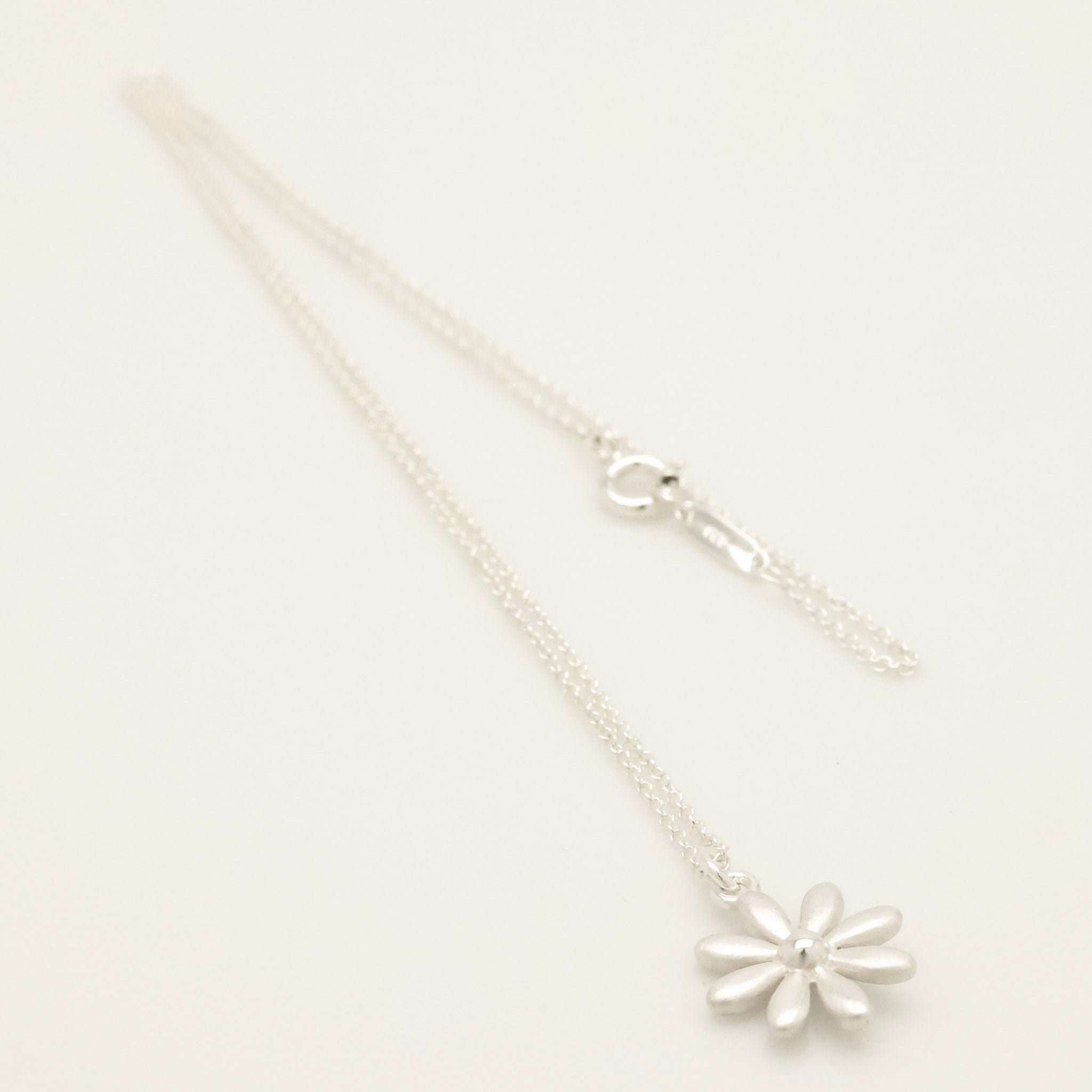  Tiffany & Co. Daisy Flower Necklace Pendant  Sterling Silver 925